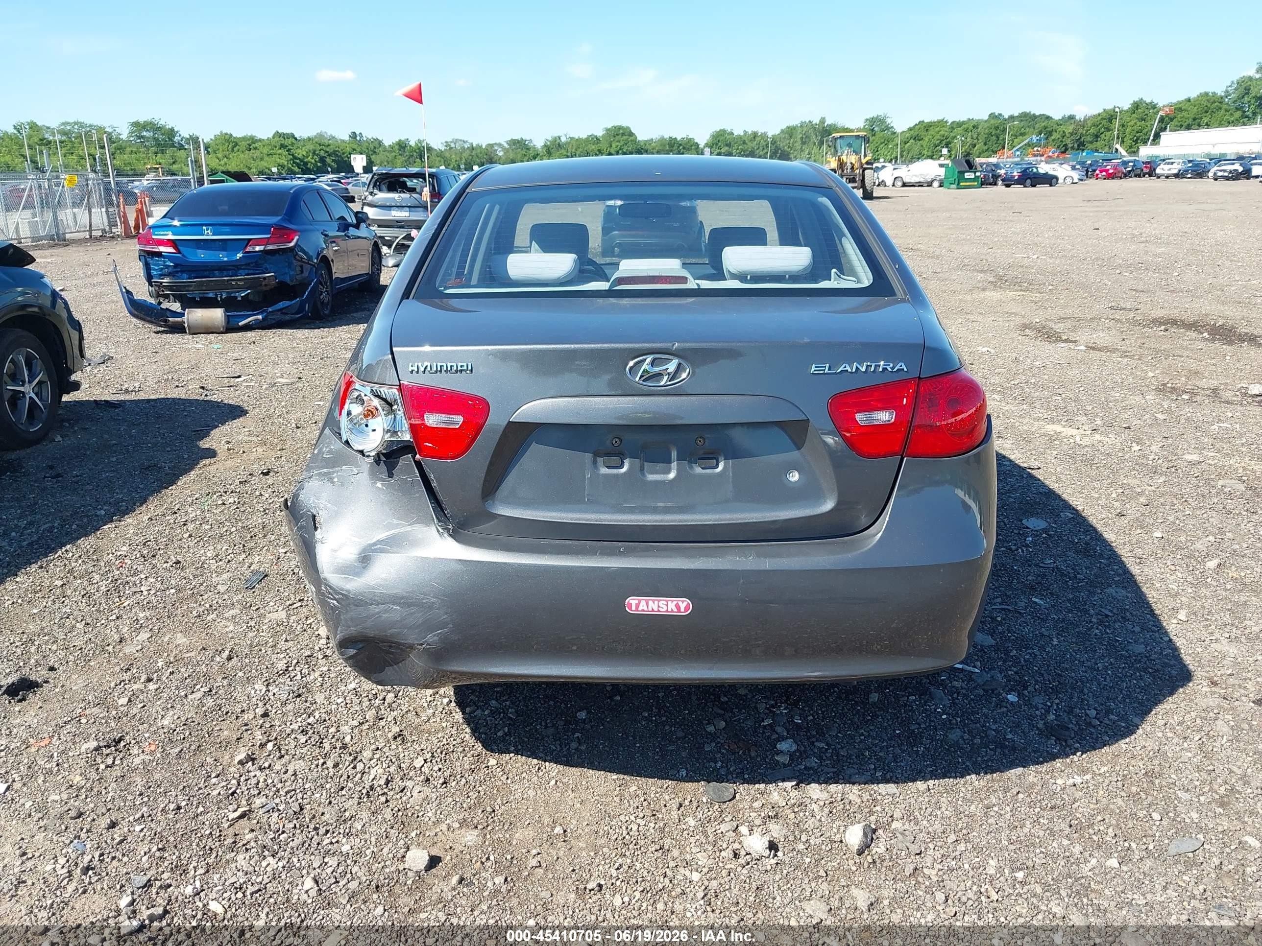 2007 Hyundai Elantra Gls/limited/se Gray vin: KMHDU46D67U101162