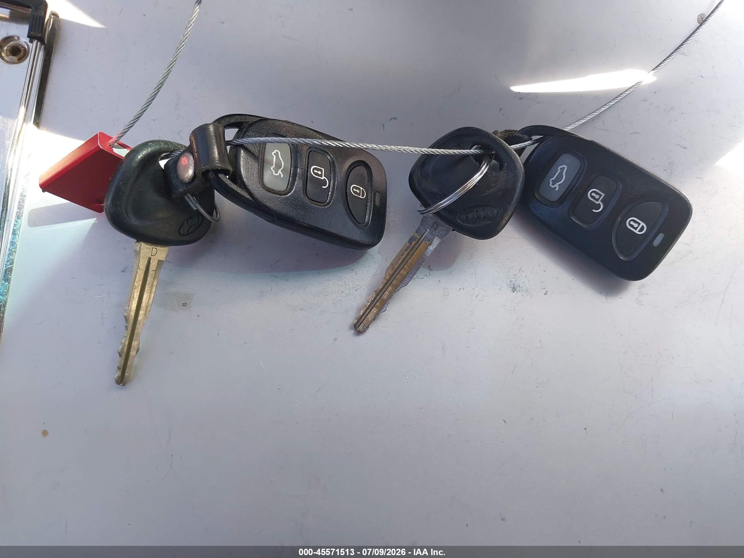 2007 Hyundai Elantra Gls/ltd/se Серебряный vin: KMHDU46D67U168974