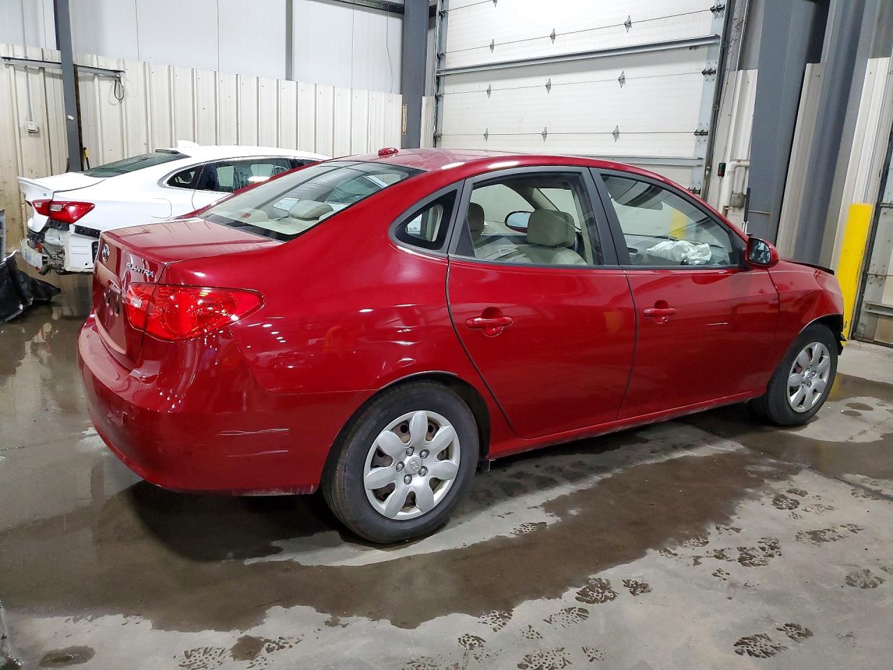 2007 Hyundai Elantra Gls/se/limited Red vin: KMHDU46D67U254821
