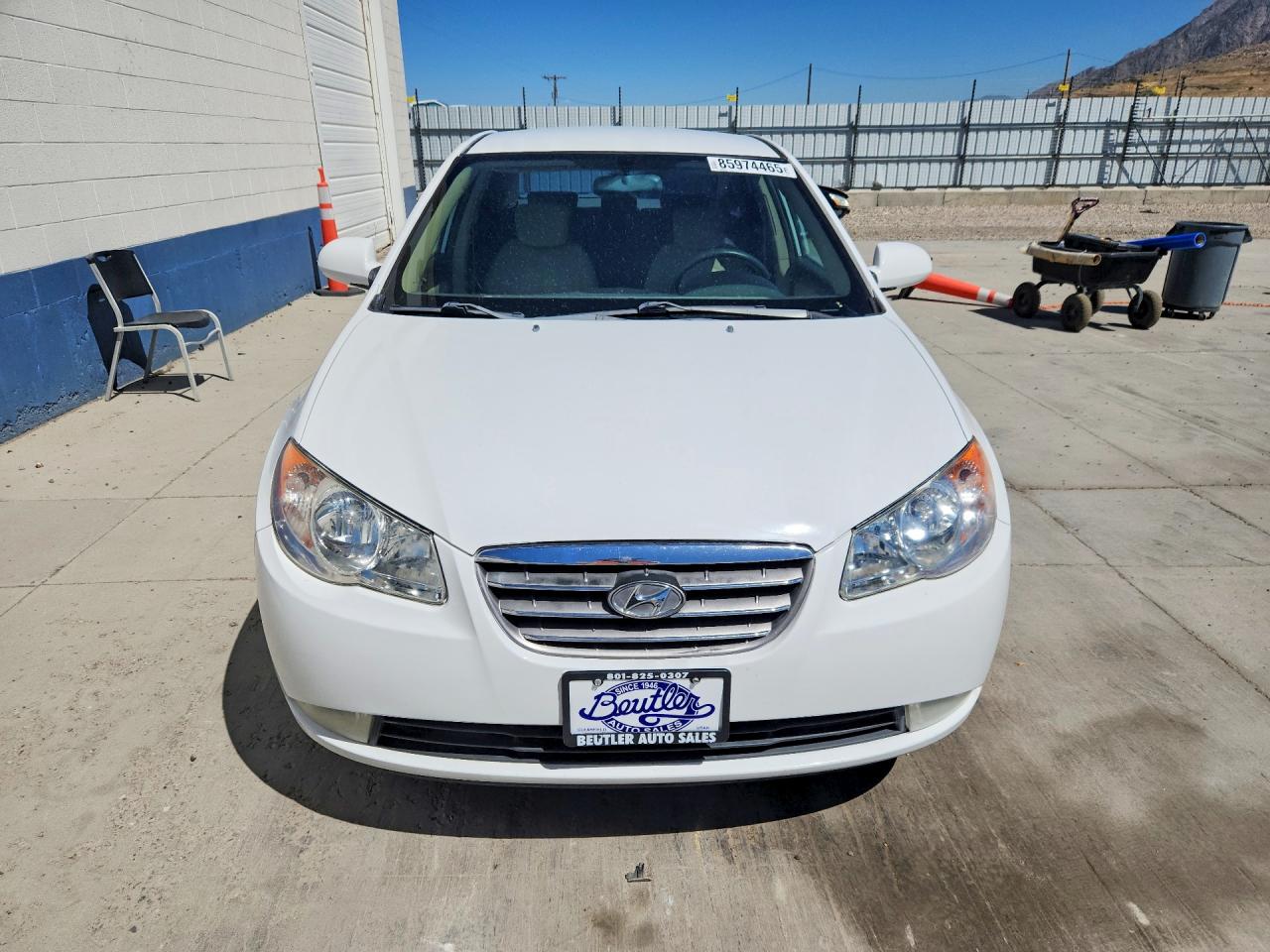 2008 Hyundai Elantra White vin: KMHDU46D68U305526