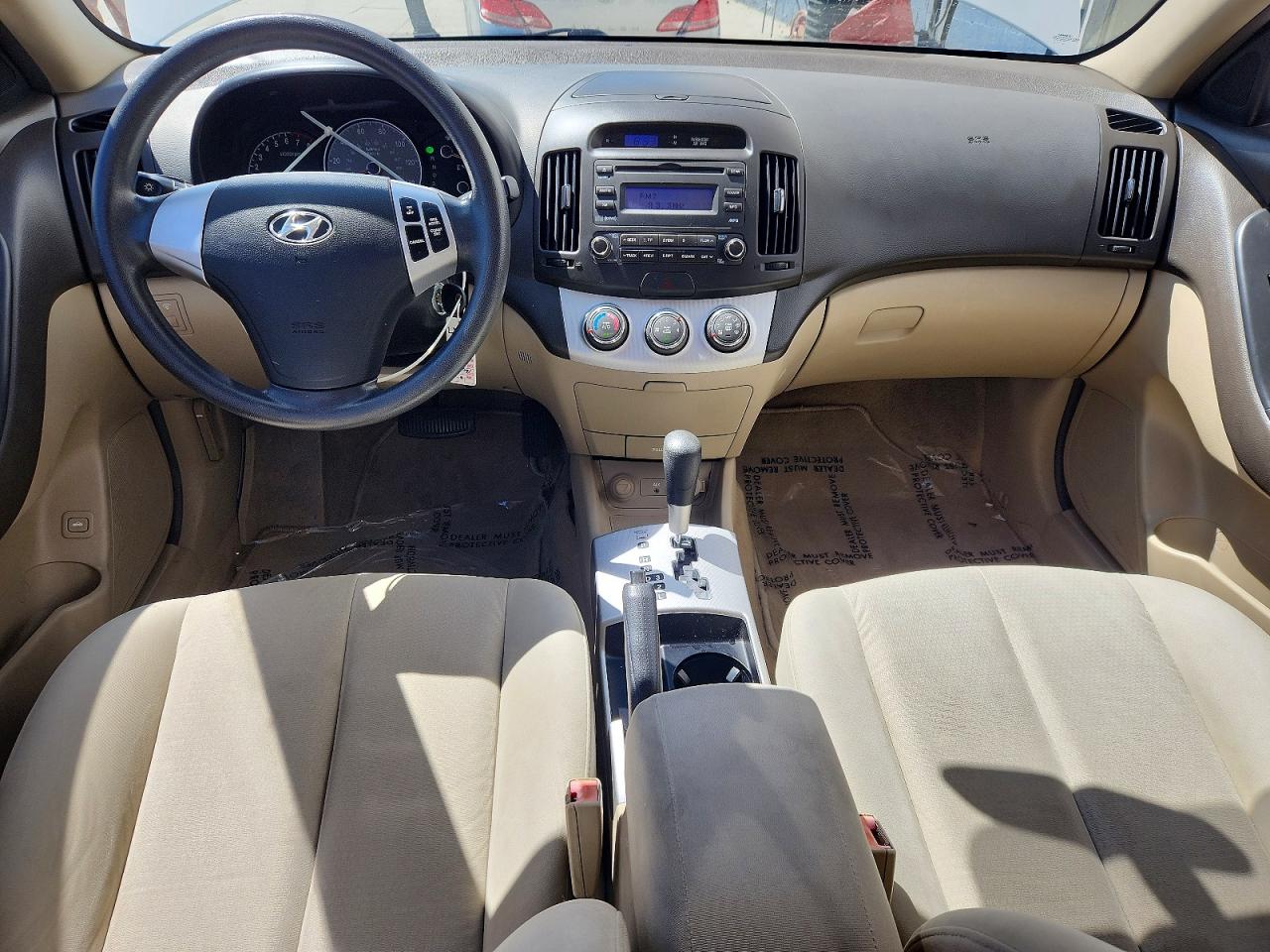2008 Hyundai Elantra White vin: KMHDU46D68U305526