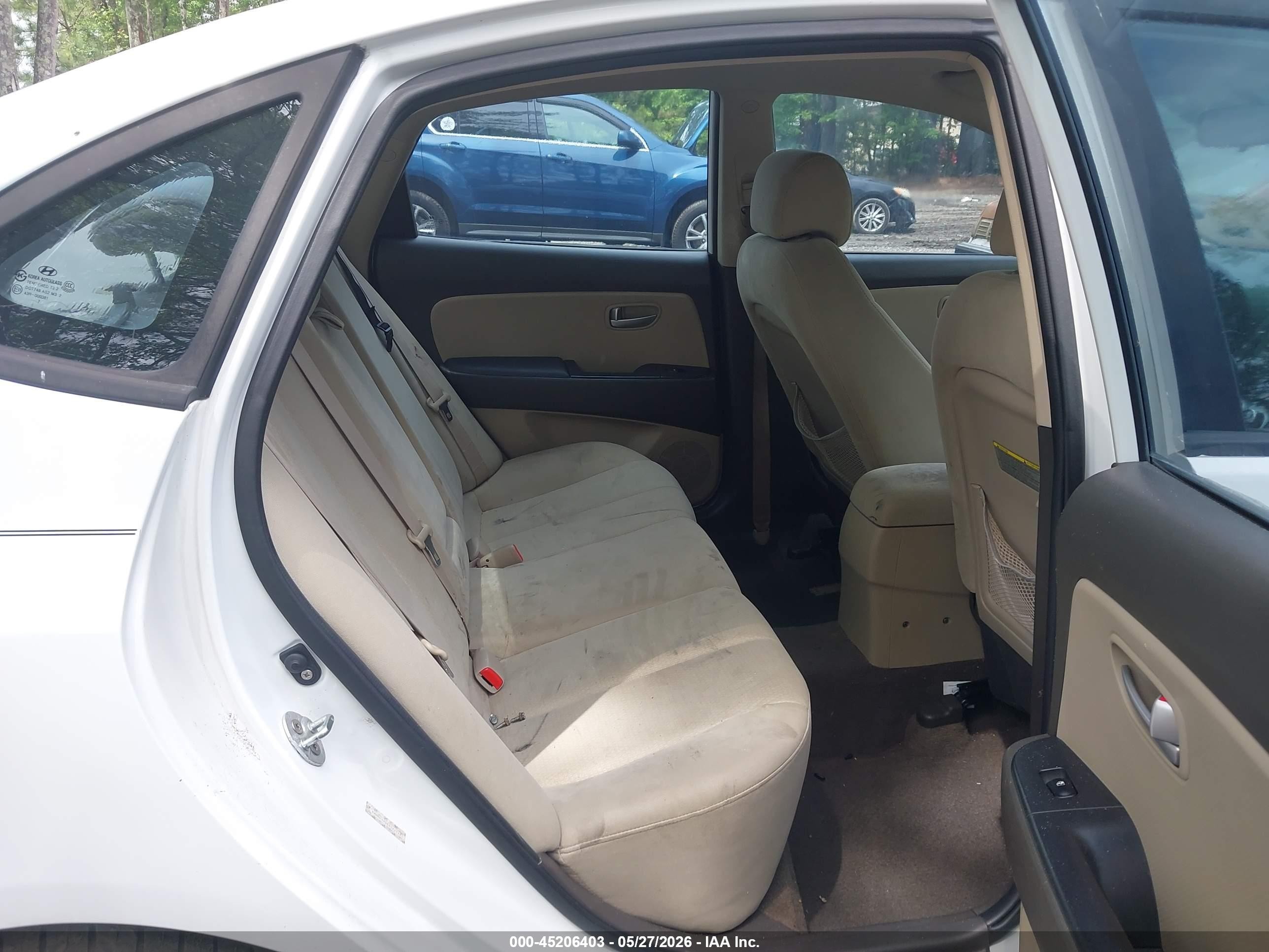 2008 Hyundai Elantra Gls/se White vin: KMHDU46D68U421261