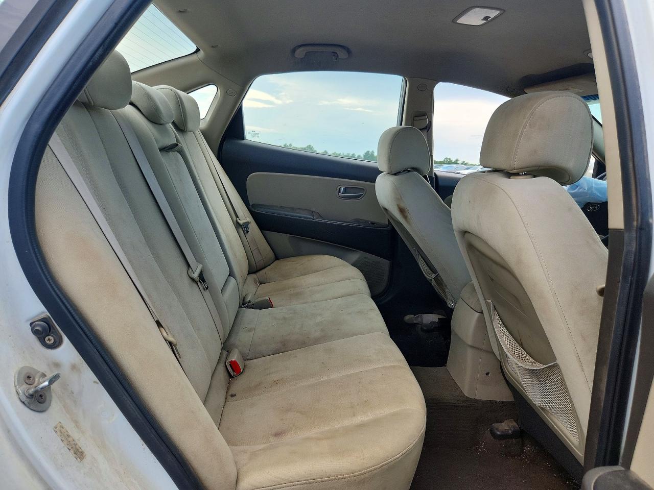 2008 Hyundai Elantra Gls White vin: KMHDU46D68U456544