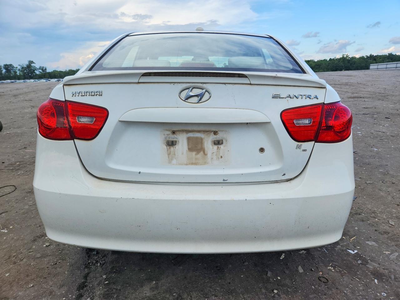 2008 Hyundai Elantra Gls White vin: KMHDU46D68U456544