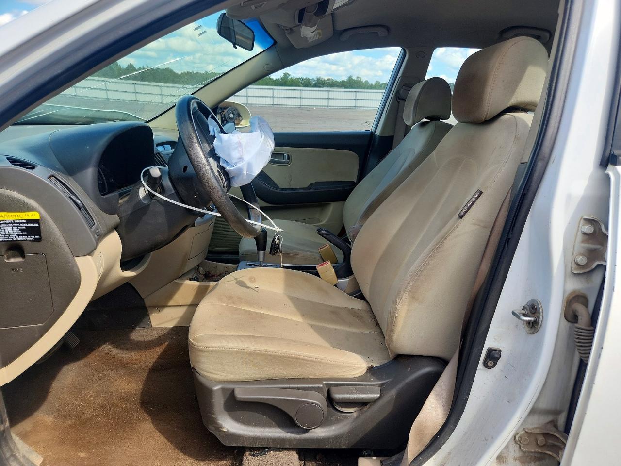 2008 Hyundai Elantra Gls White vin: KMHDU46D68U456544