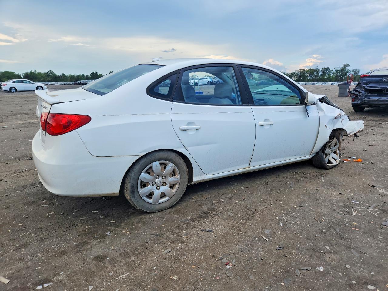 2008 Hyundai Elantra Gls White vin: KMHDU46D68U456544