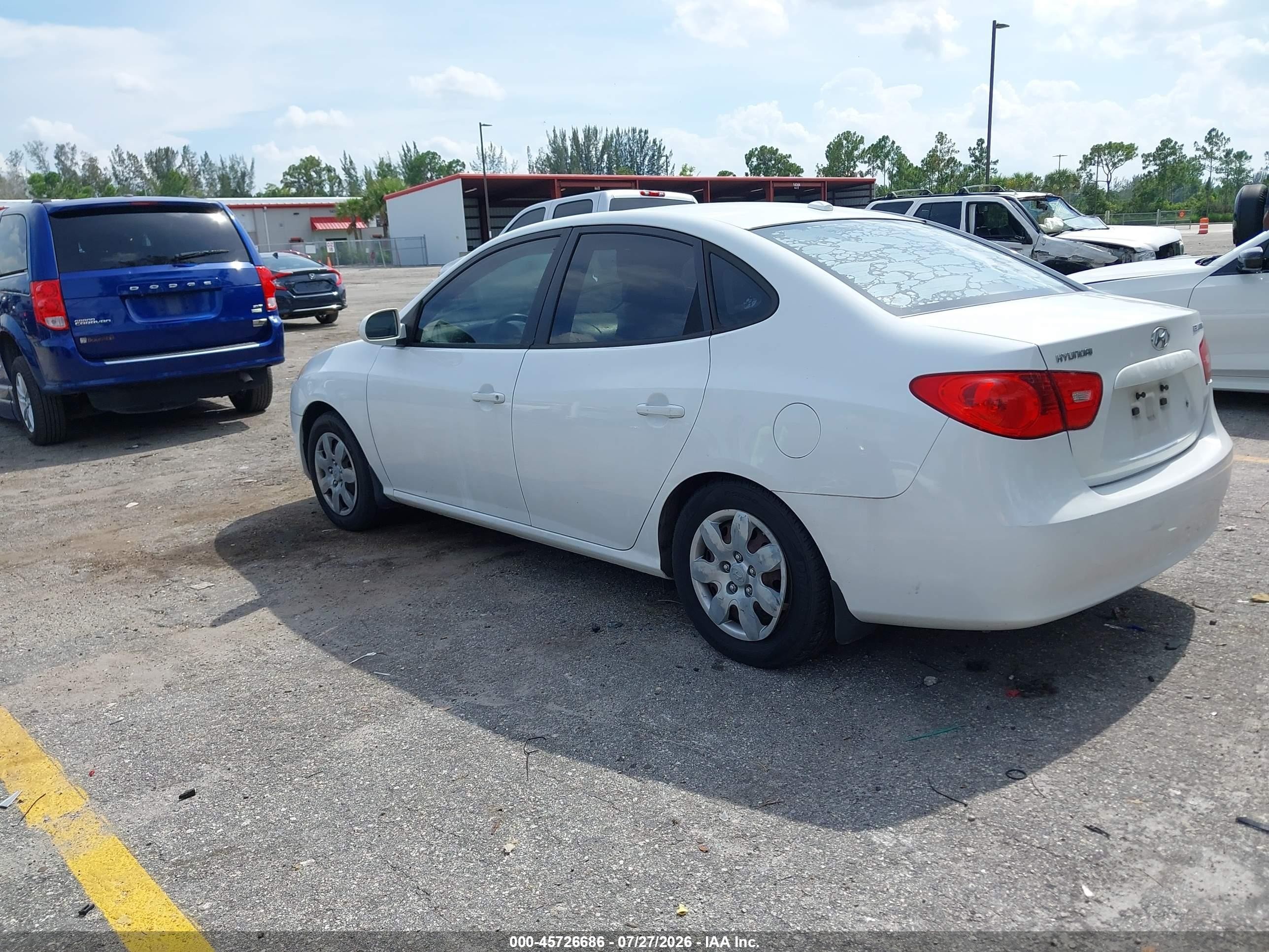 2008 Hyundai Elantra Gls/se White vin: KMHDU46D68U468662