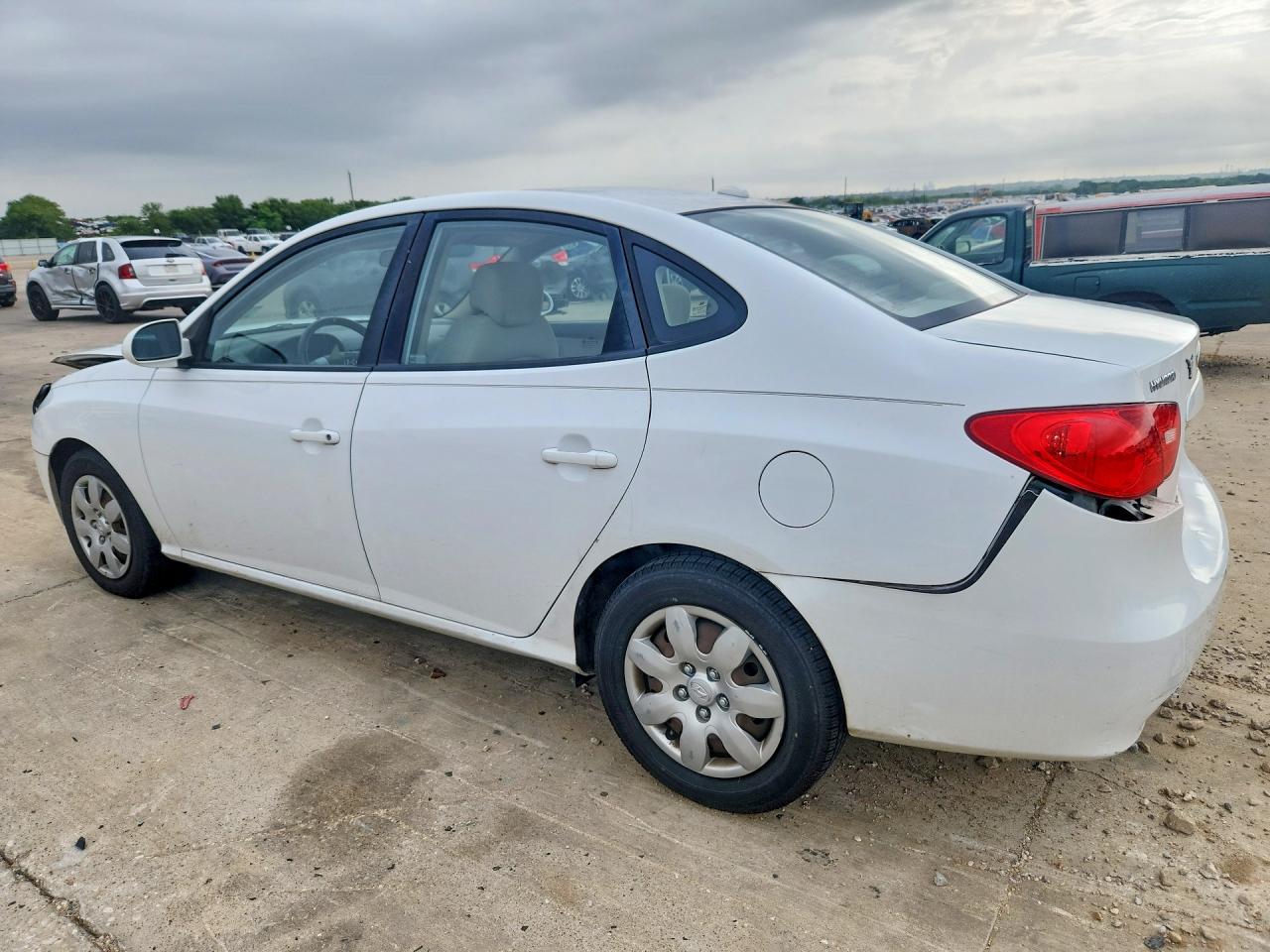 2009 Hyundai Elantra Gls White vin: KMHDU46D69U632090