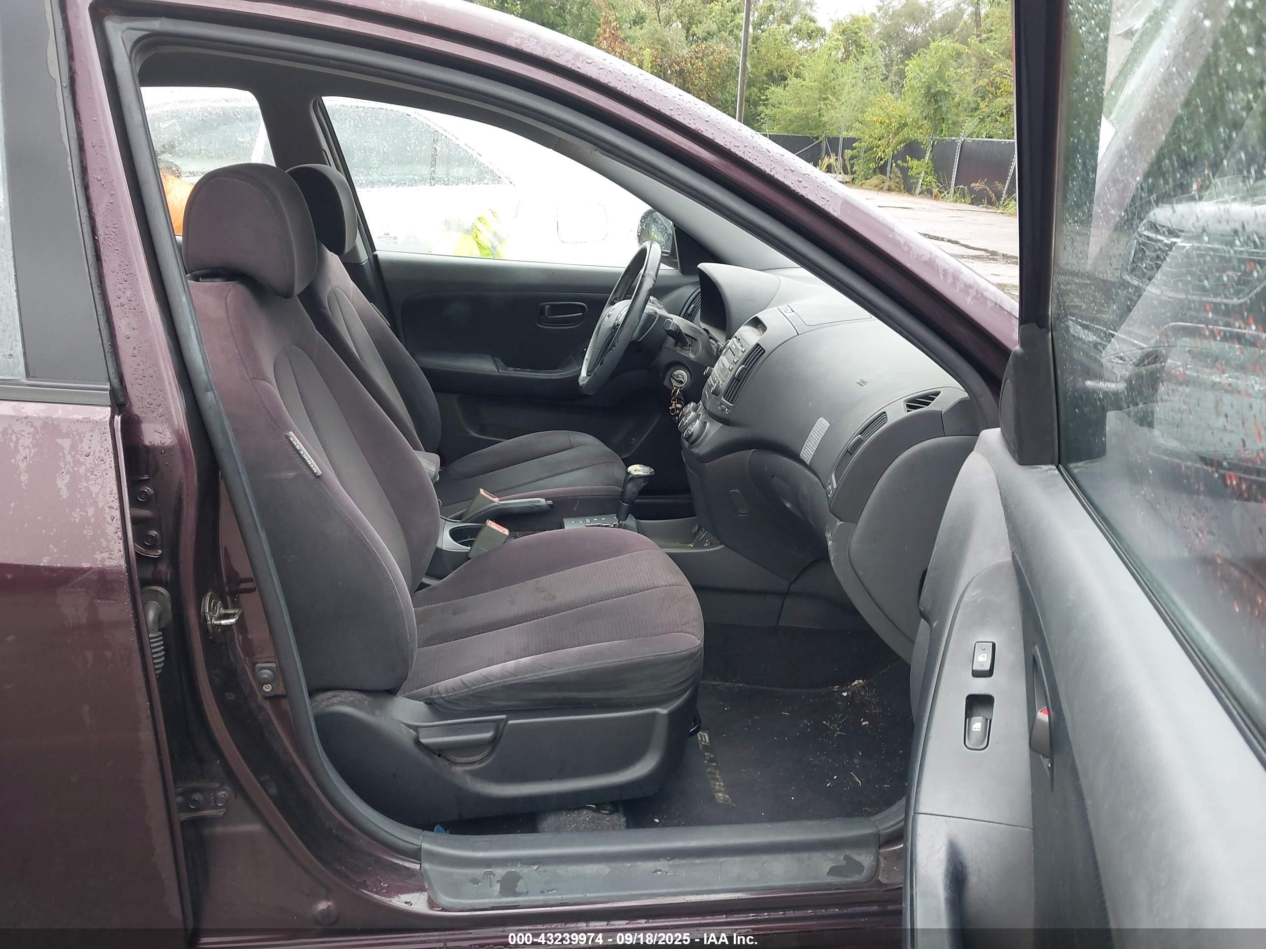 2007 Hyundai Elantra Gls/limited/se Purple vin: KMHDU46D77U037987