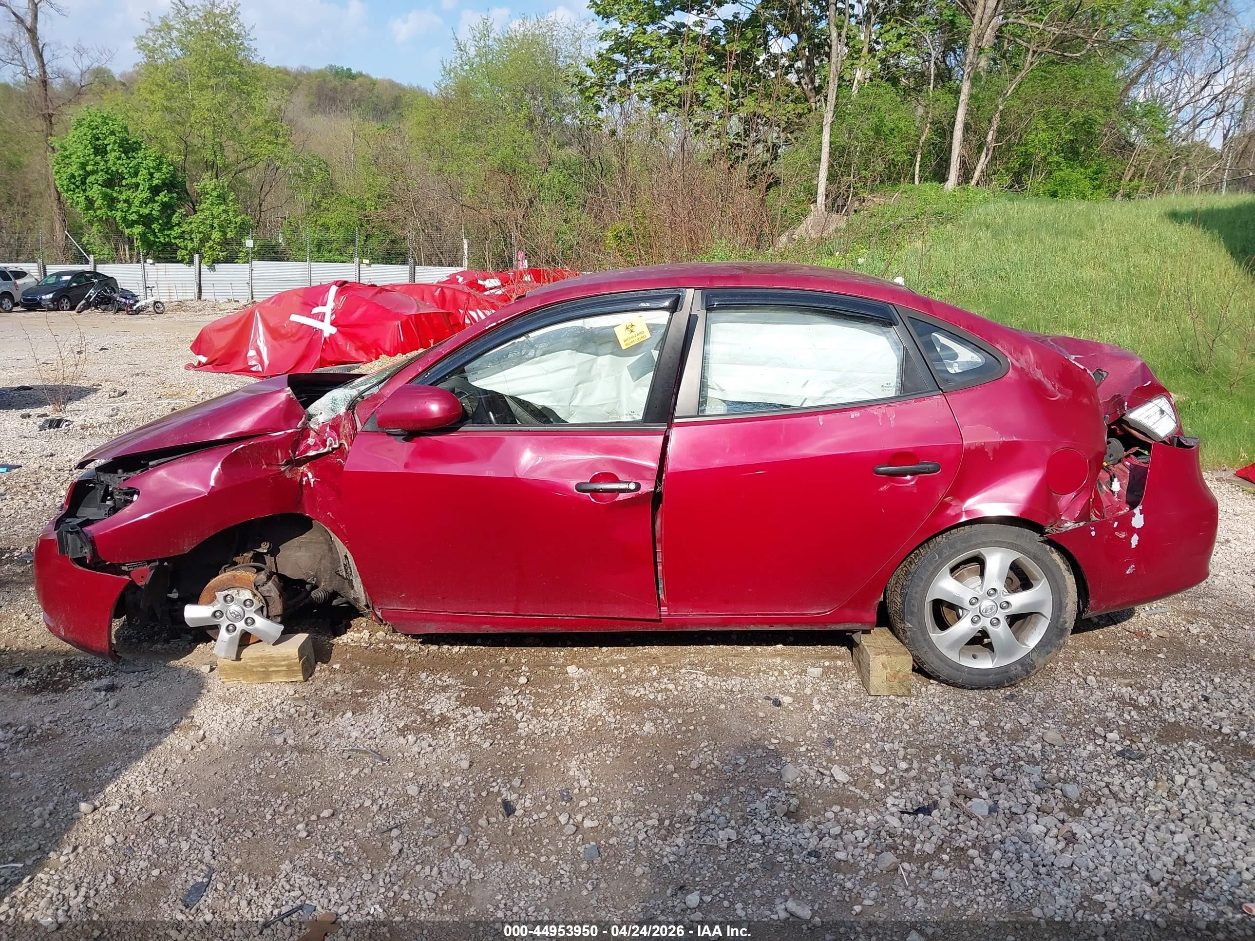 2007 Hyundai Elantra Gls/limited/se Red vin: KMHDU46D77U086851