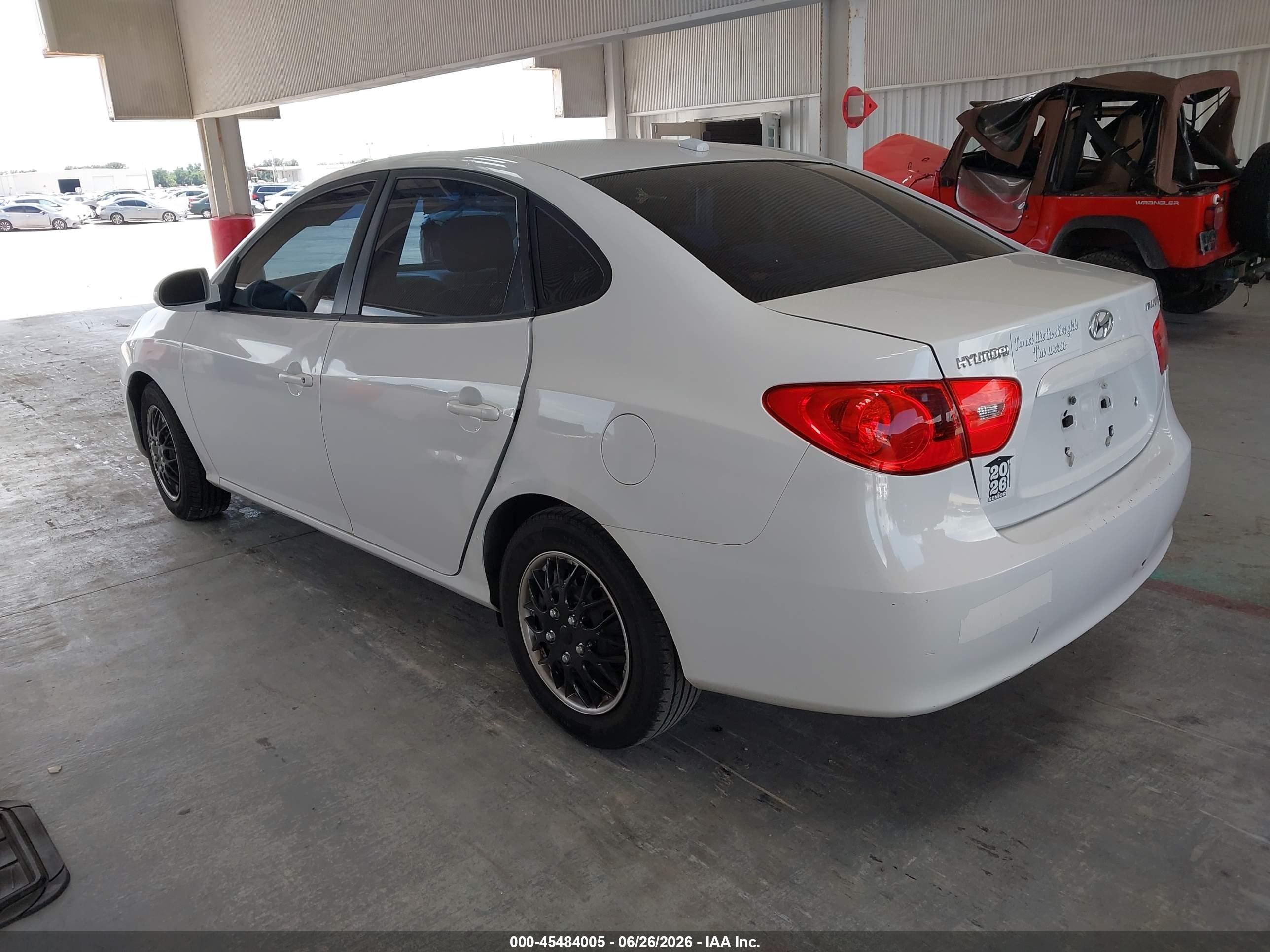 2007 Hyundai Elantra Gls/ltd/se White vin: KMHDU46D77U171883