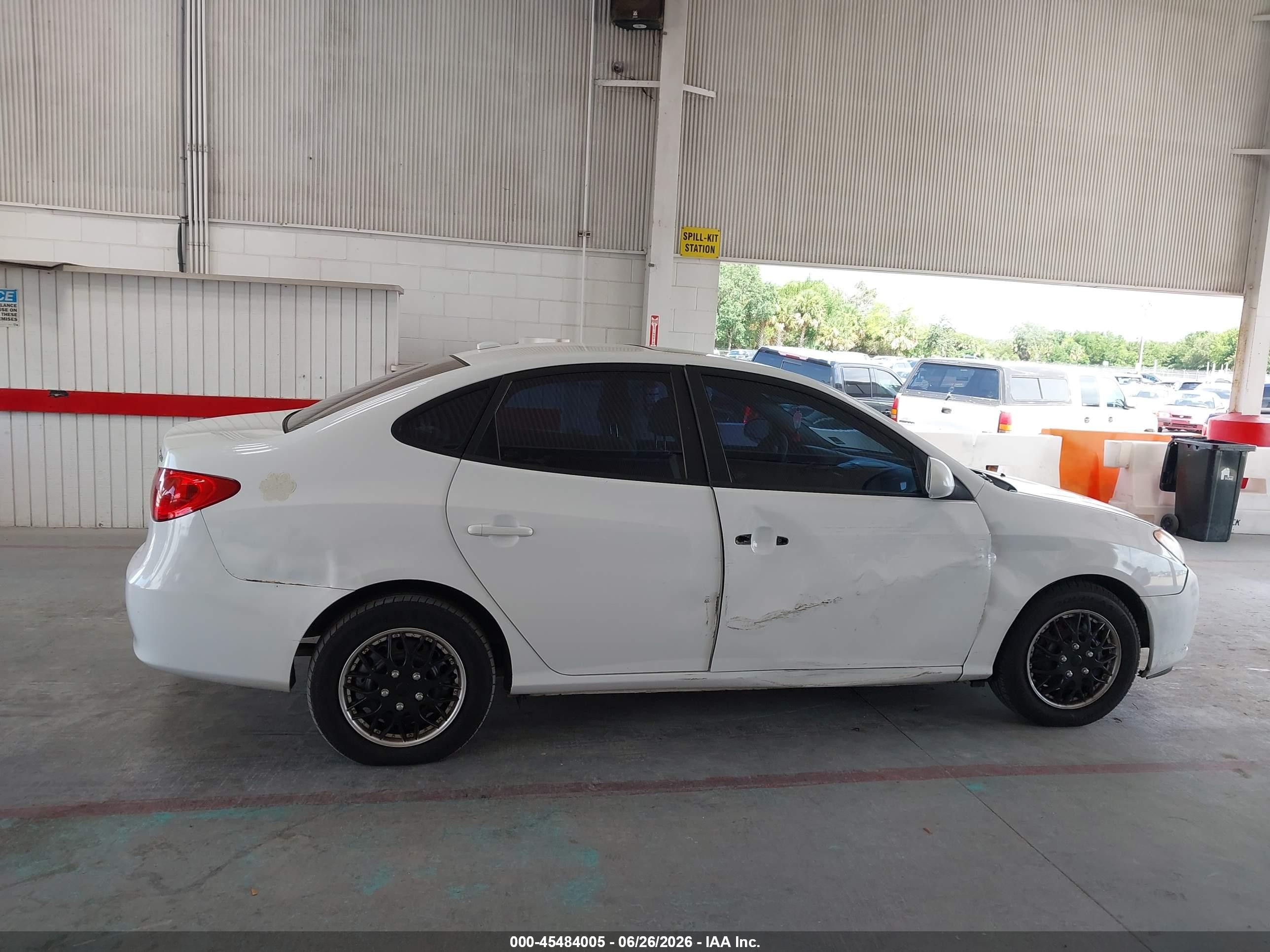 2007 Hyundai Elantra Gls/ltd/se White vin: KMHDU46D77U171883