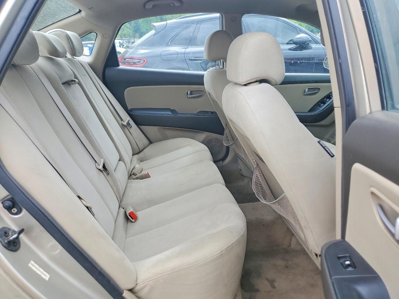 2007 Hyundai Elantra Tan vin: KMHDU46D77U195102