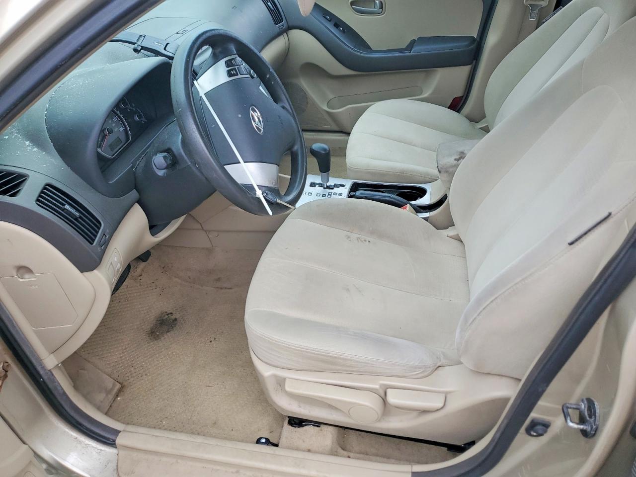 2007 Hyundai Elantra Tan vin: KMHDU46D77U195102
