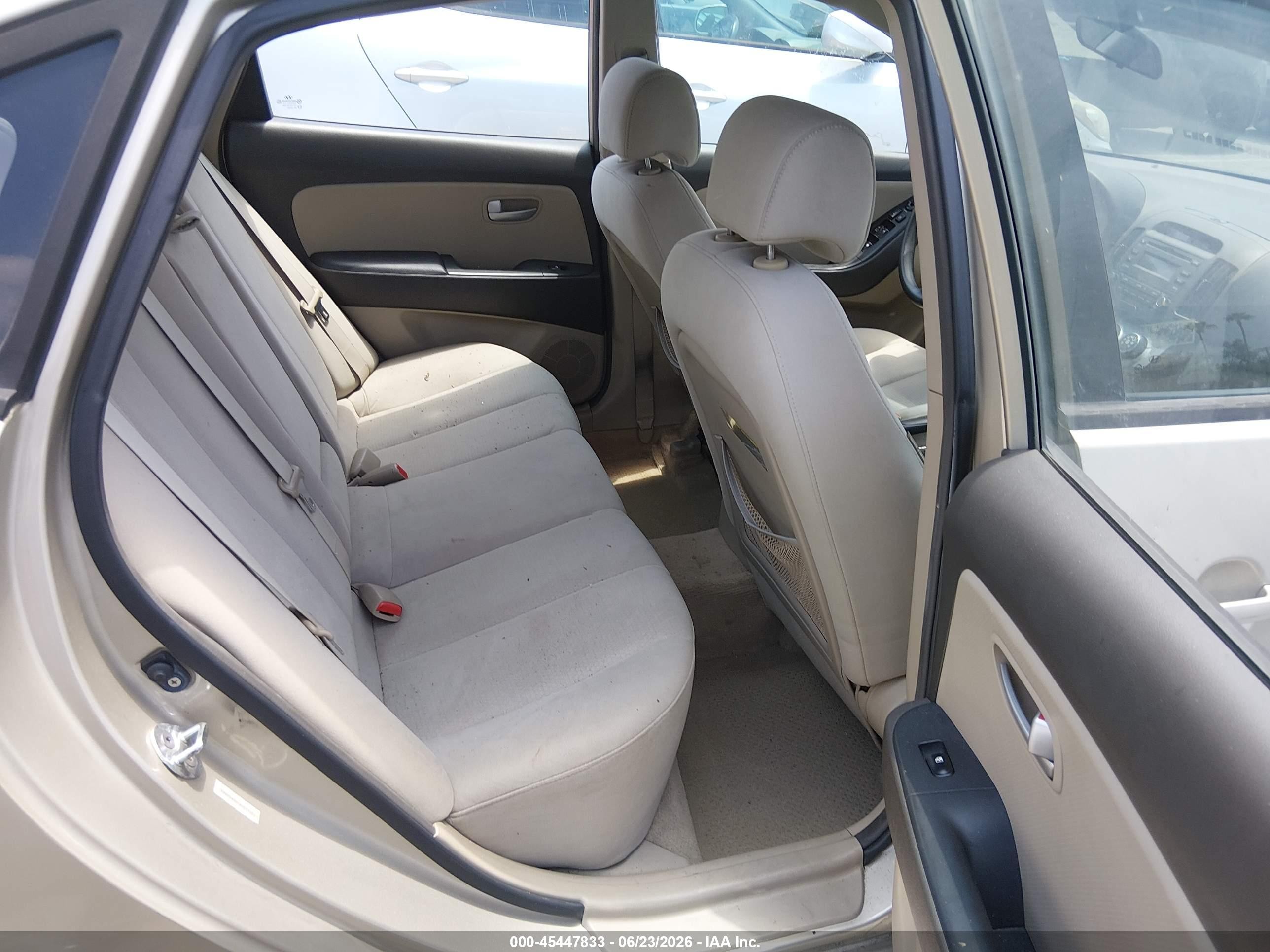 2008 Hyundai Elantra Gls/se Gold vin: KMHDU46D78U277901