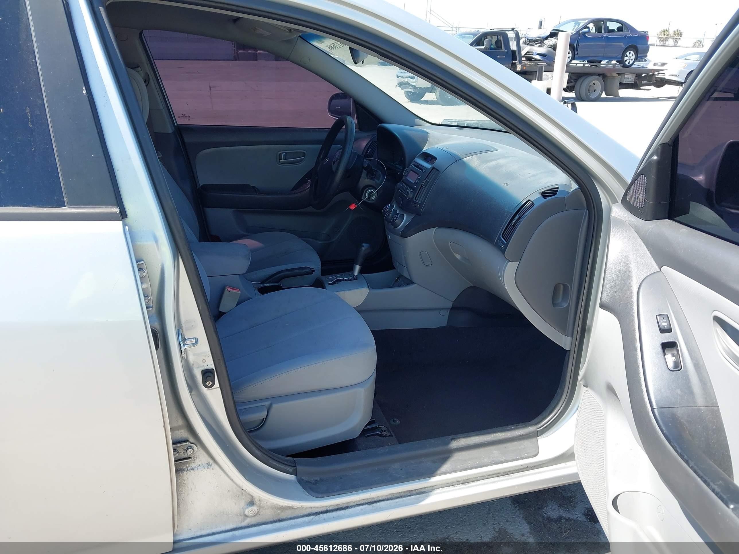 2008 Hyundai Elantra Gls/se Gray vin: KMHDU46D78U339328
