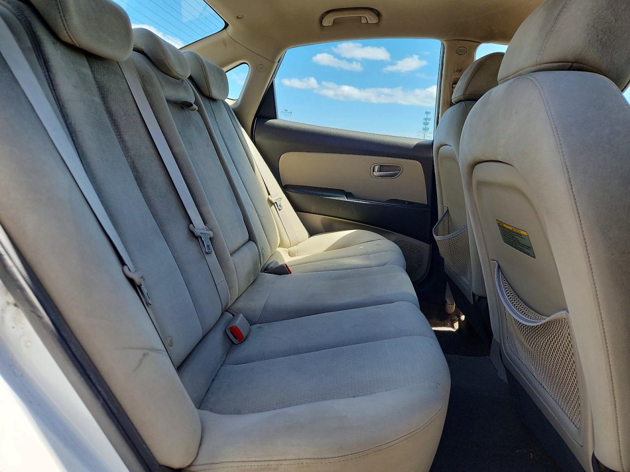 2008 Hyundai Elantra Gls White vin: KMHDU46D78U374211