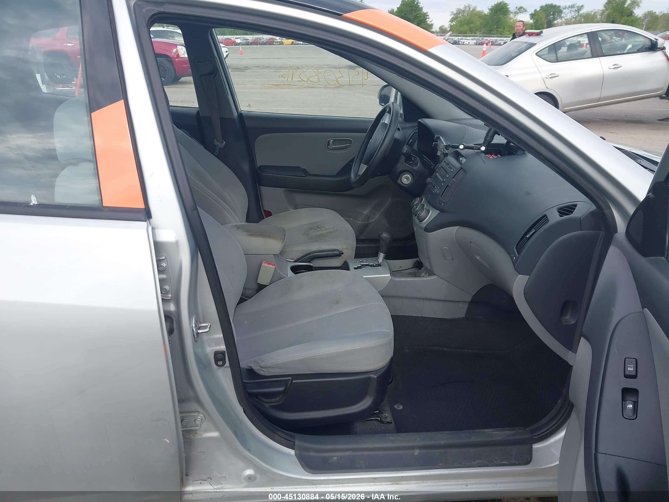 2008 Hyundai Elantra Gls/se Silver vin: KMHDU46D78U402413