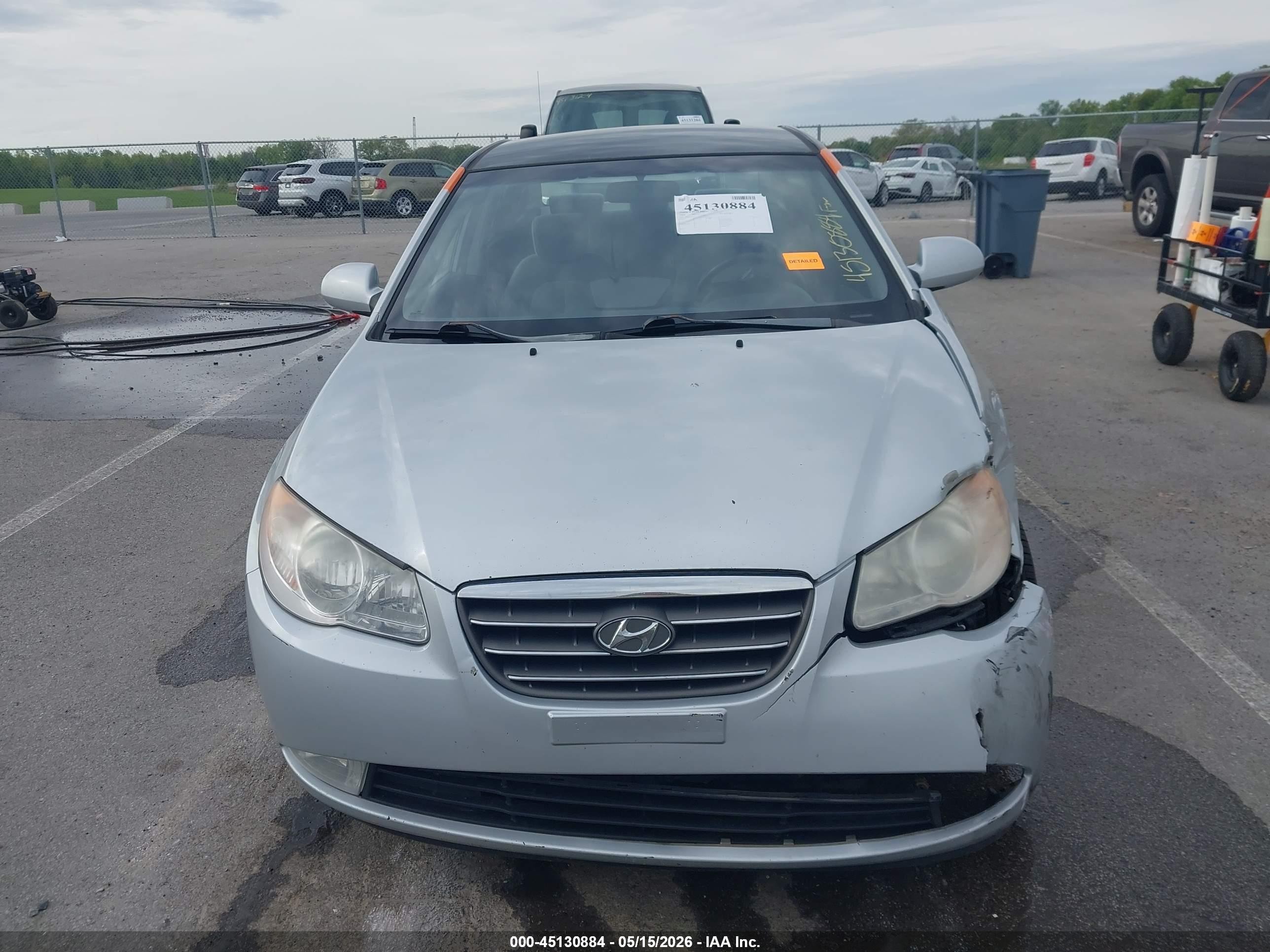 2008 Hyundai Elantra Gls/se Silver vin: KMHDU46D78U402413