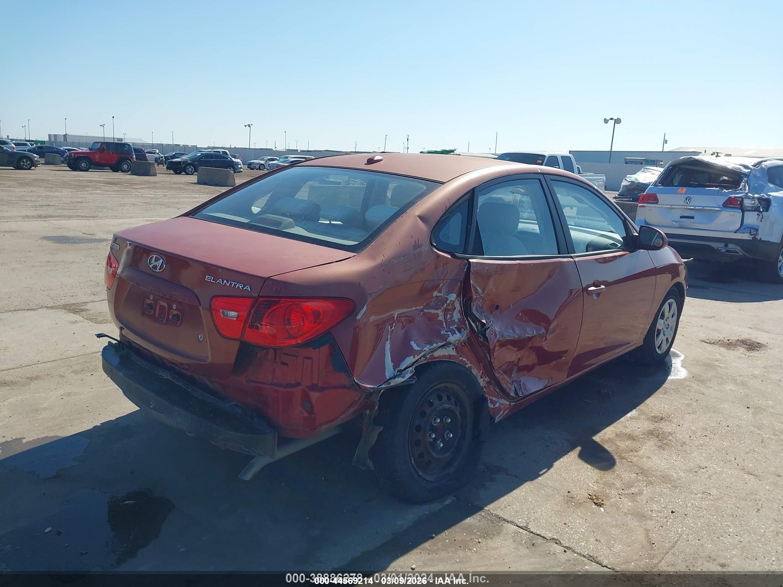 2008 Hyundai Elantra Gls/se Red vin: KMHDU46D78U517075