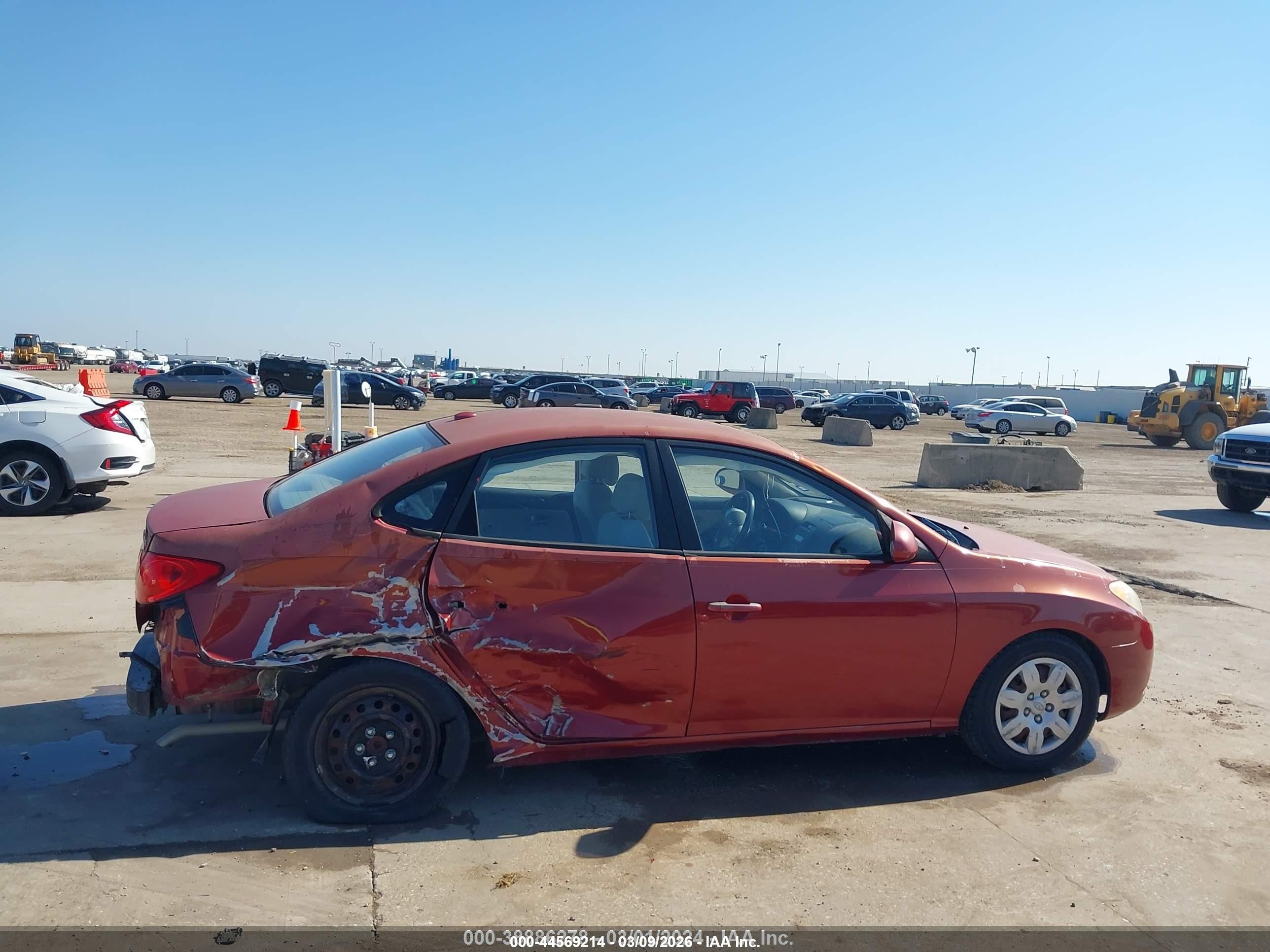 2008 Hyundai Elantra Gls/se Red vin: KMHDU46D78U517075