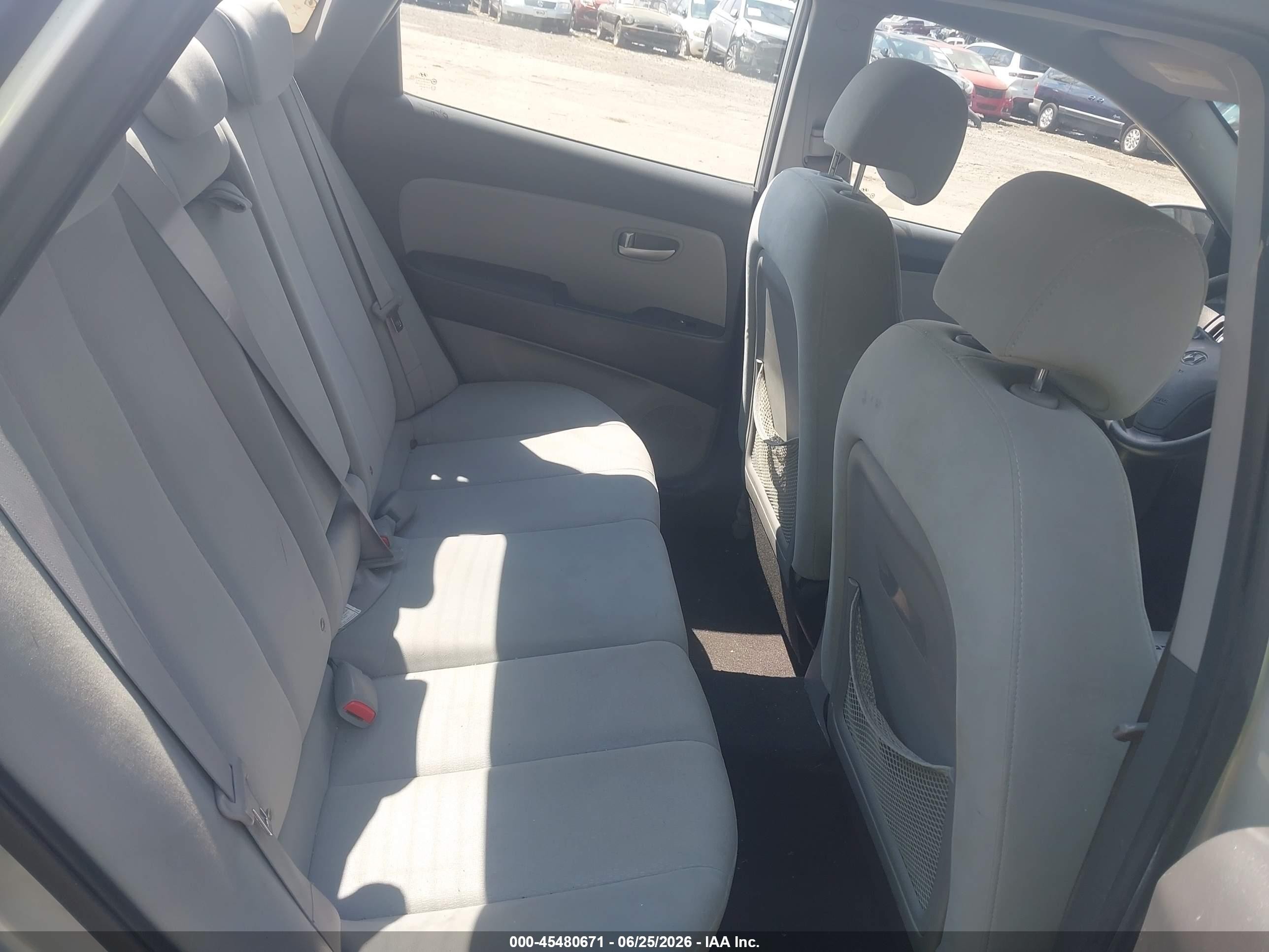 2008 Hyundai Elantra Gls/se Silver vin: KMHDU46D78U530764