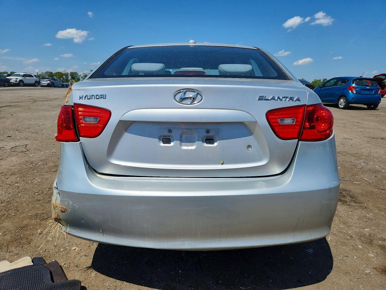 2008 Hyundai Elantra Gls/se/limited Silver vin: KMHDU46D78U542381