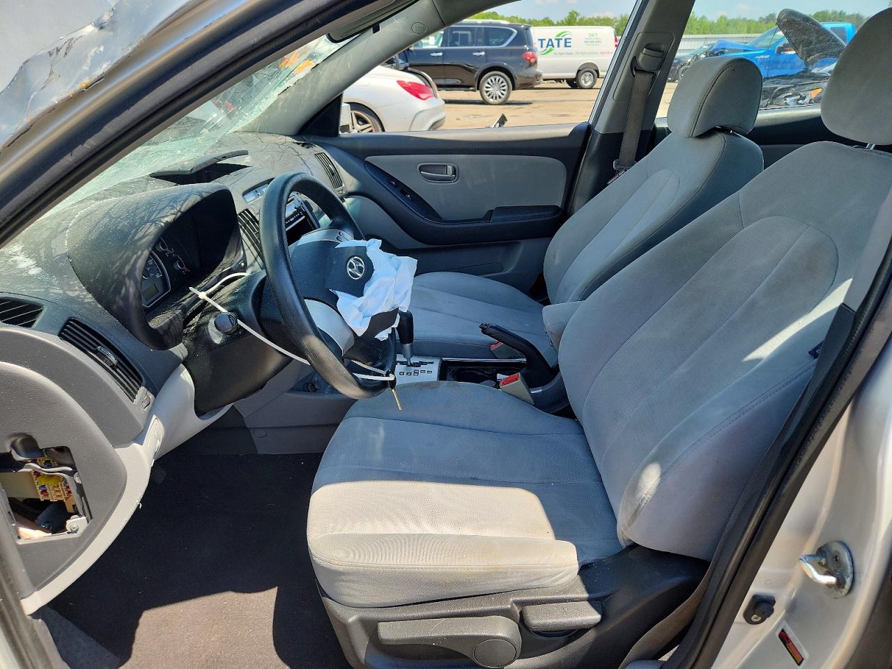 2008 Hyundai Elantra Gls/se/limited Silver vin: KMHDU46D78U542381