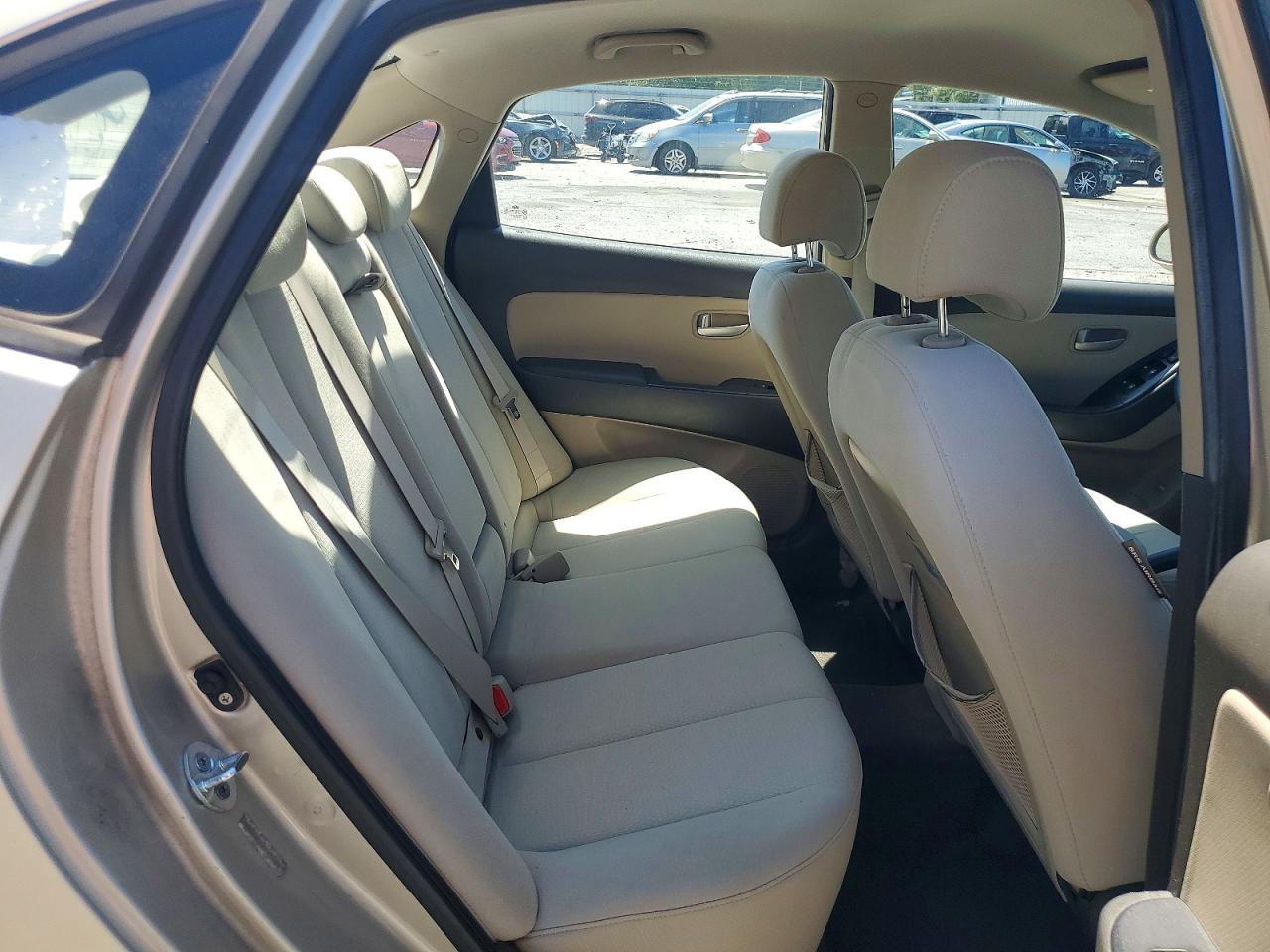 2009 Hyundai Elantra Gls Gold vin: KMHDU46D79U741965