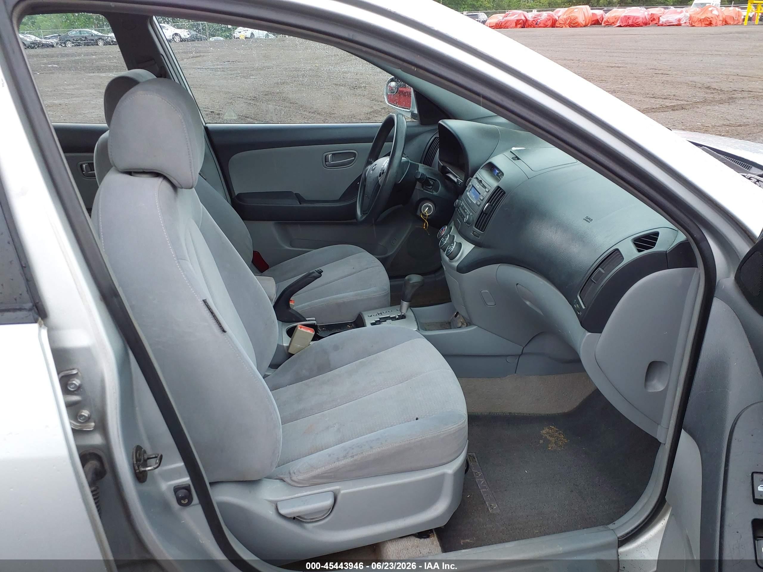 2007 Hyundai Elantra Gls/ltd/se Silver vin: KMHDU46D87U020485