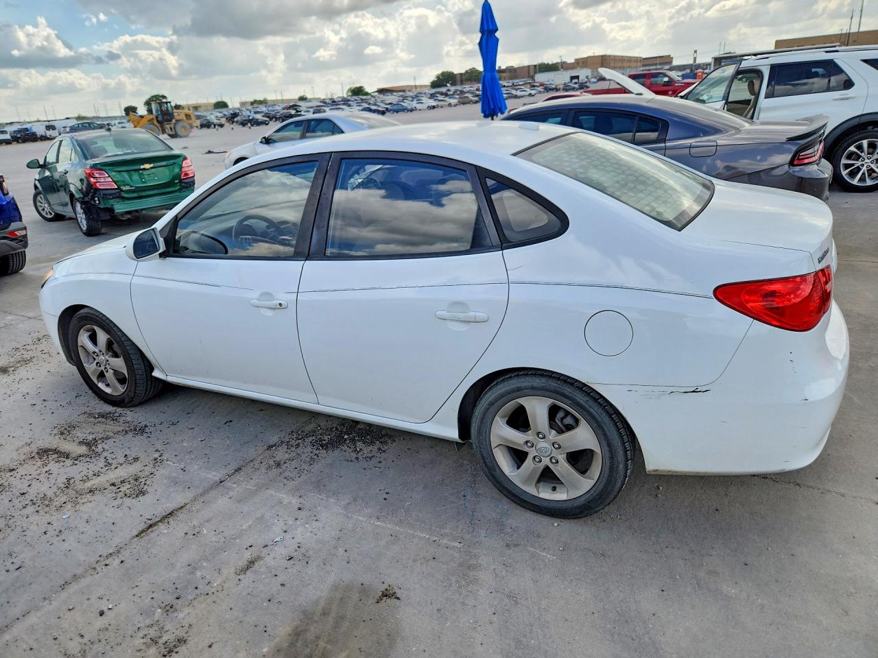 2007 Hyundai Elantra Gls White vin: KMHDU46D87U126550