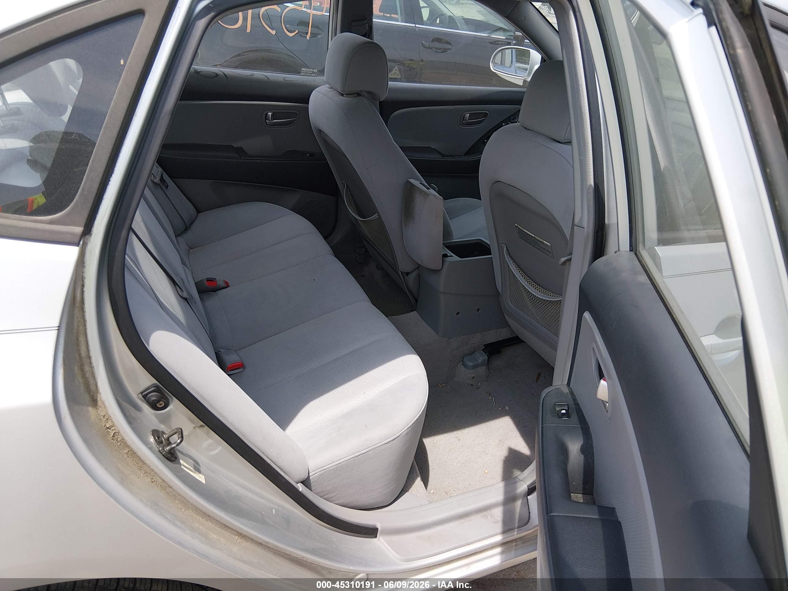 2007 Hyundai Elantra Gls/limited/ltd/se Silver vin: KMHDU46D87U172458