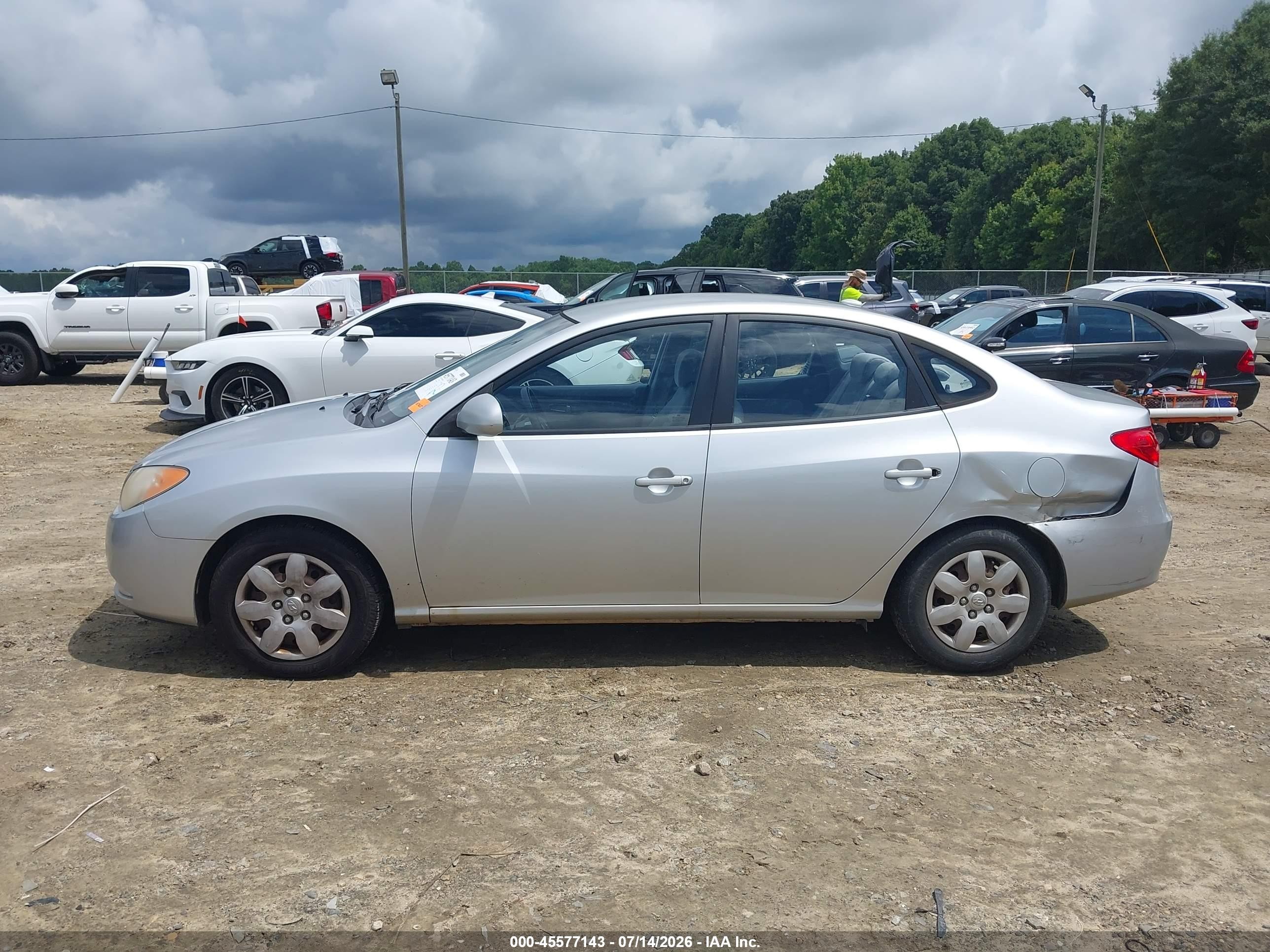 2007 Hyundai Elantra Gls/ltd/se Silver vin: KMHDU46D87U243965
