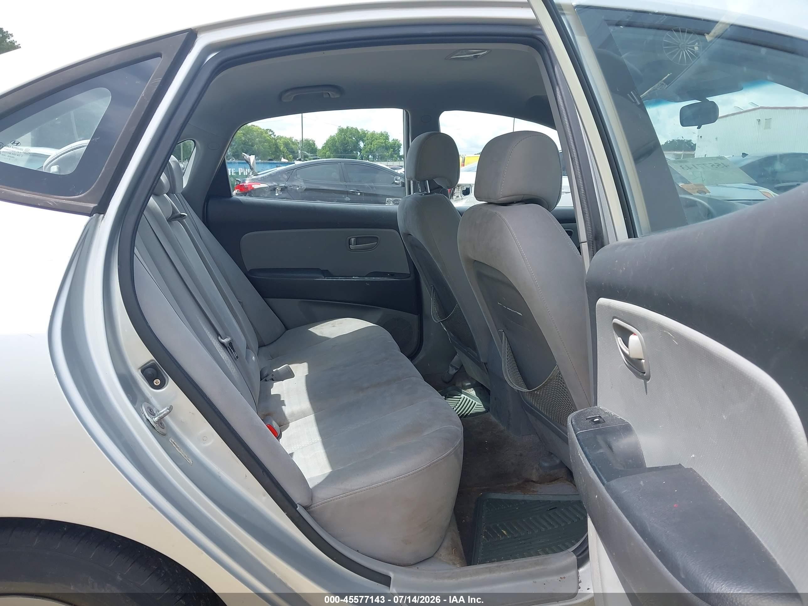 2007 Hyundai Elantra Gls/ltd/se Silver vin: KMHDU46D87U243965
