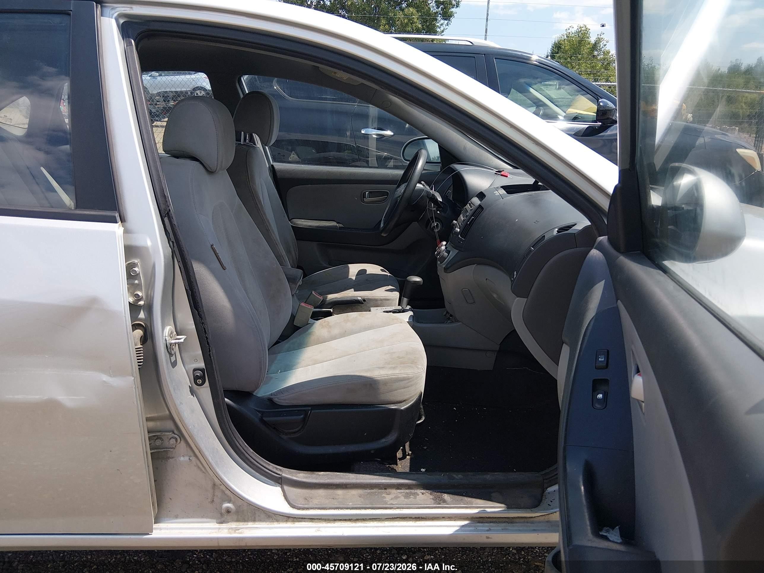 2008 Hyundai Elantra Gls/se Silver vin: KMHDU46D88U332954
