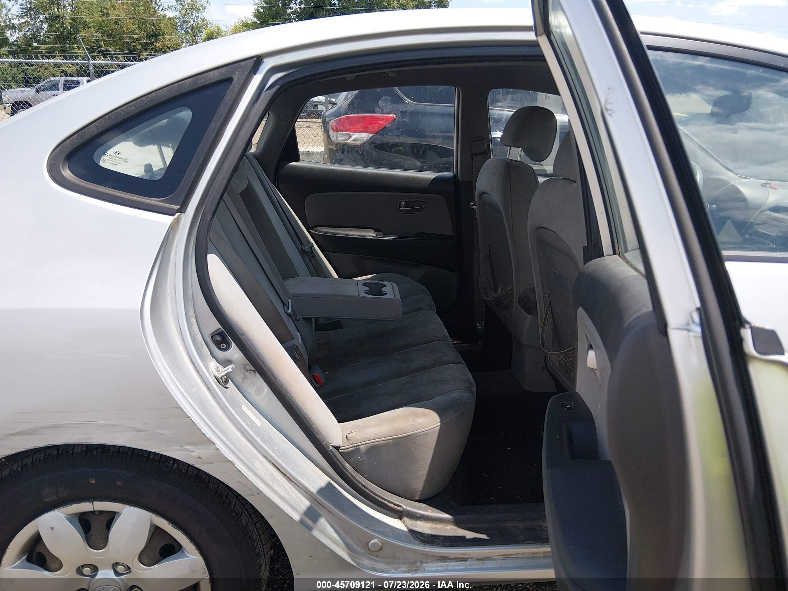 2008 Hyundai Elantra Gls/se Silver vin: KMHDU46D88U332954