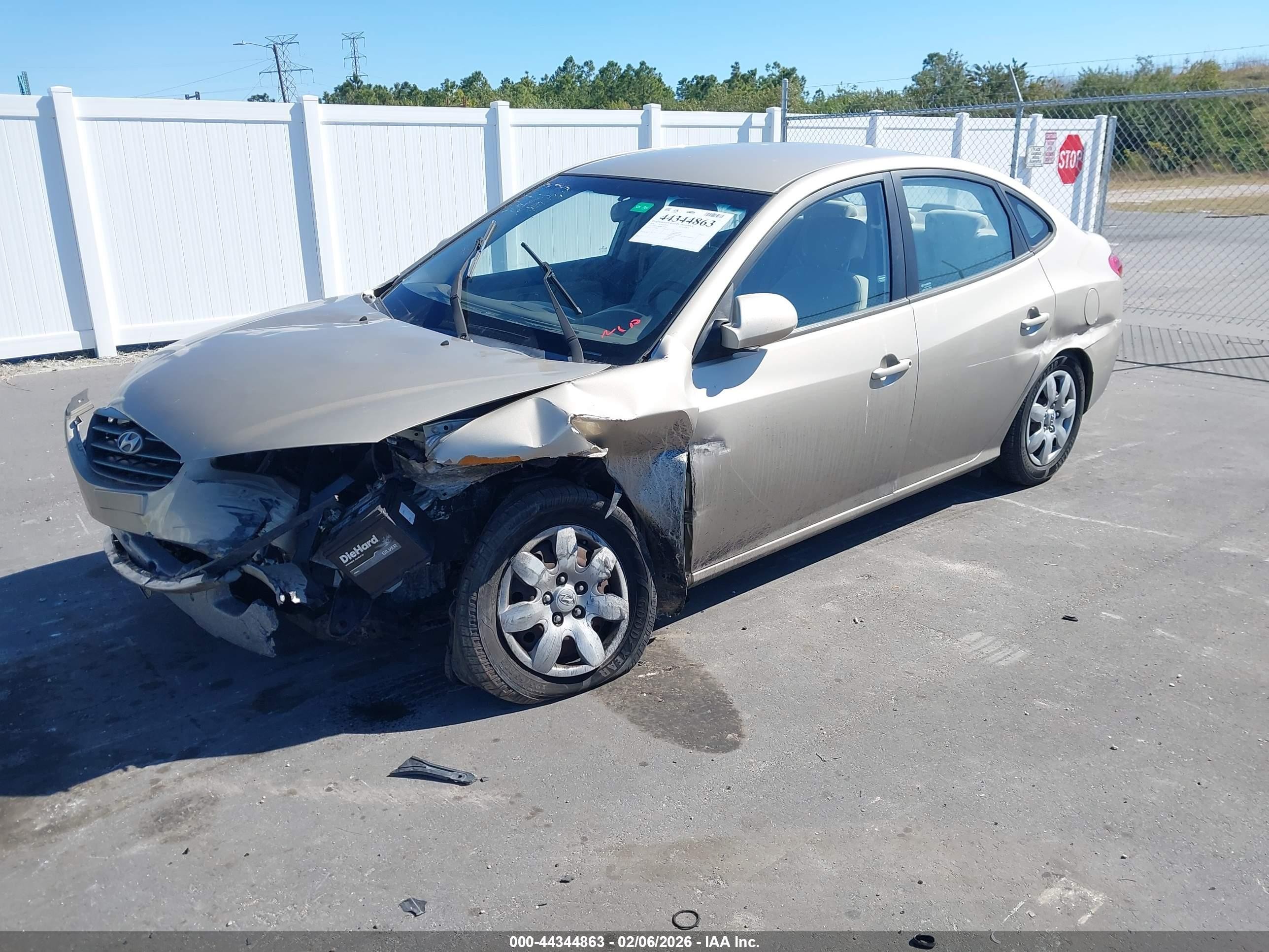 2008 Hyundai Elantra Gls/se Золотой vin: KMHDU46D88U459302