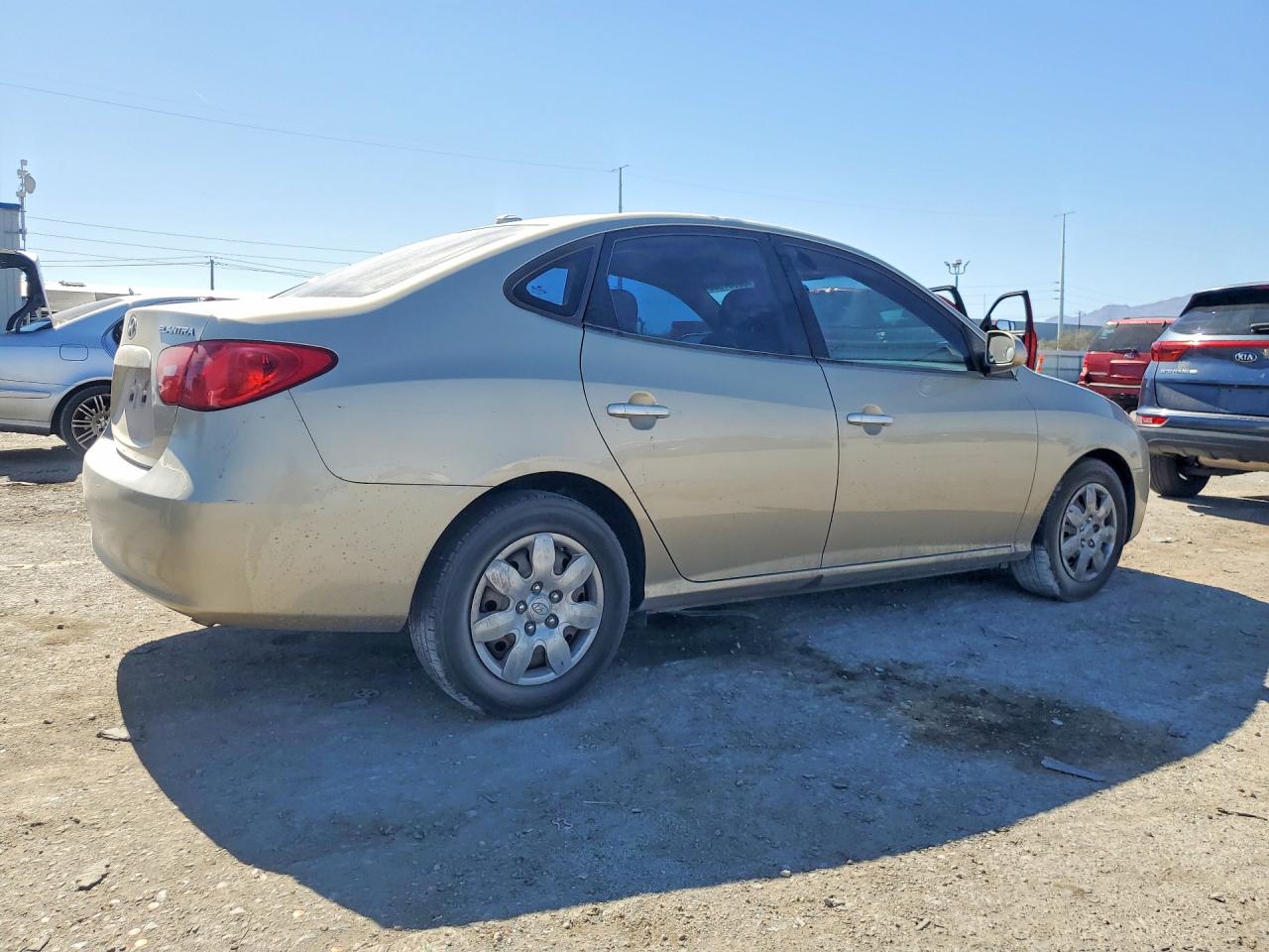 2008 Hyundai Elantra Gls Beige vin: KMHDU46D88U470168