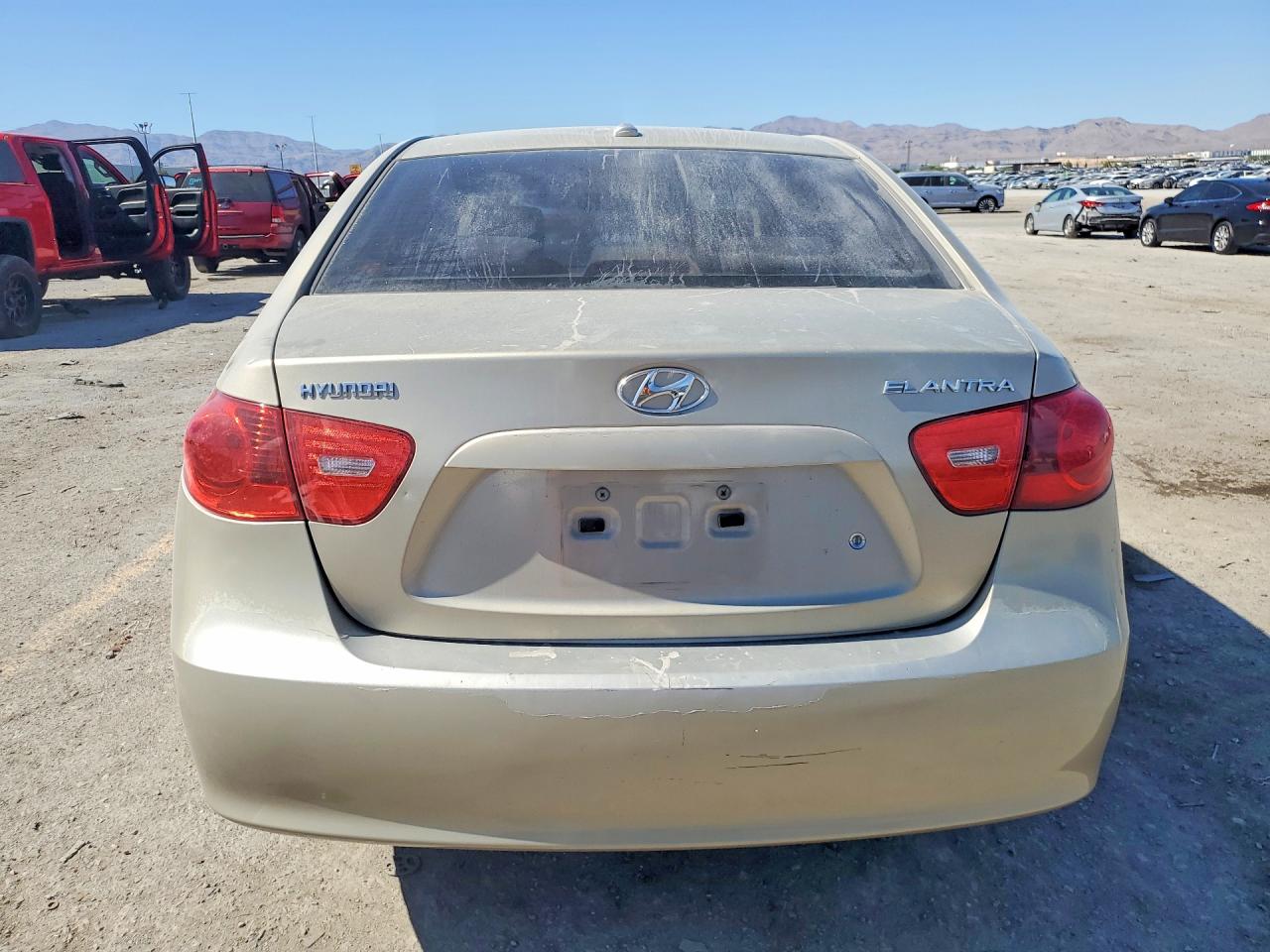2008 Hyundai Elantra Gls Beige vin: KMHDU46D88U470168