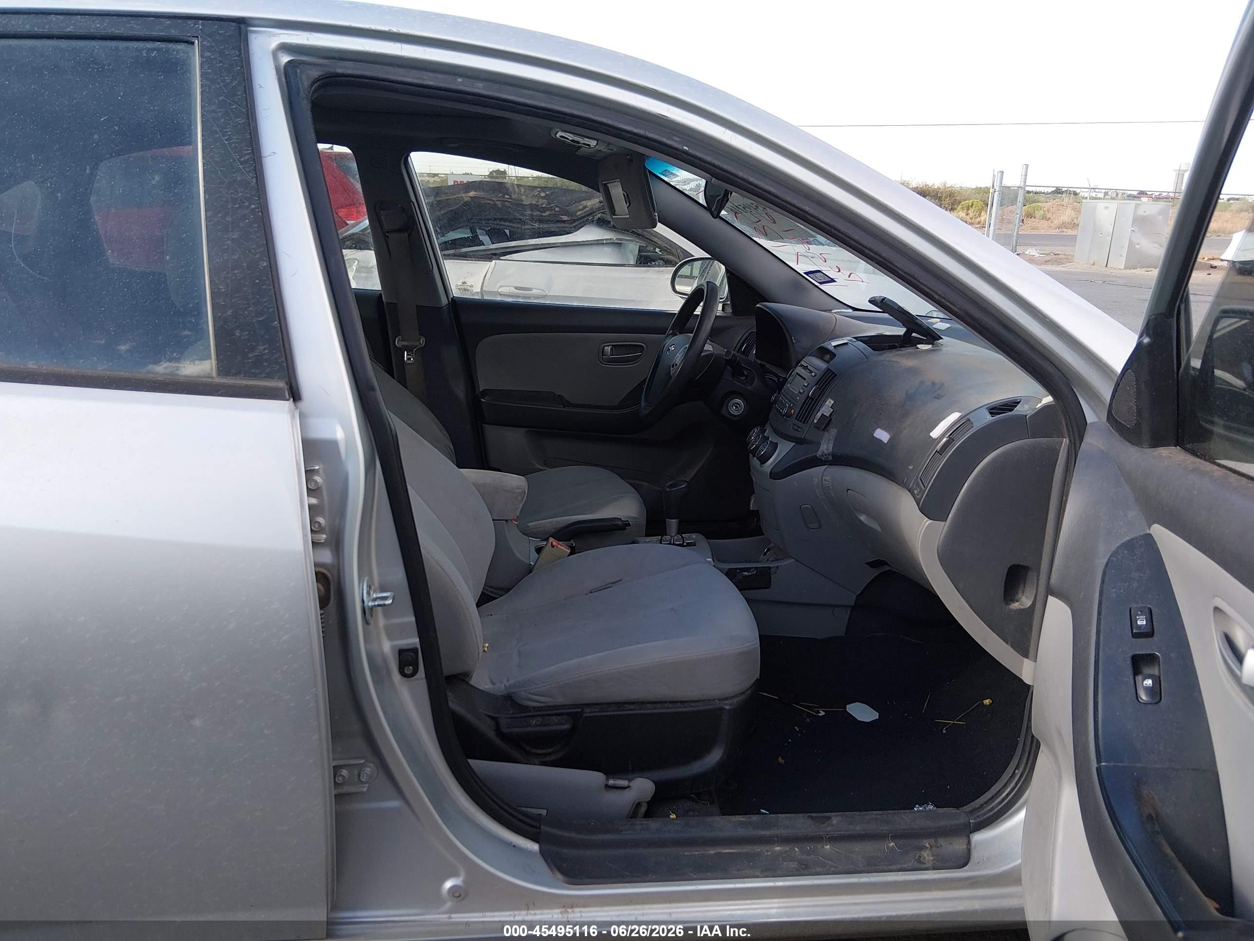 2008 Hyundai Elantra Gls/se Silver vin: KMHDU46D88U554491