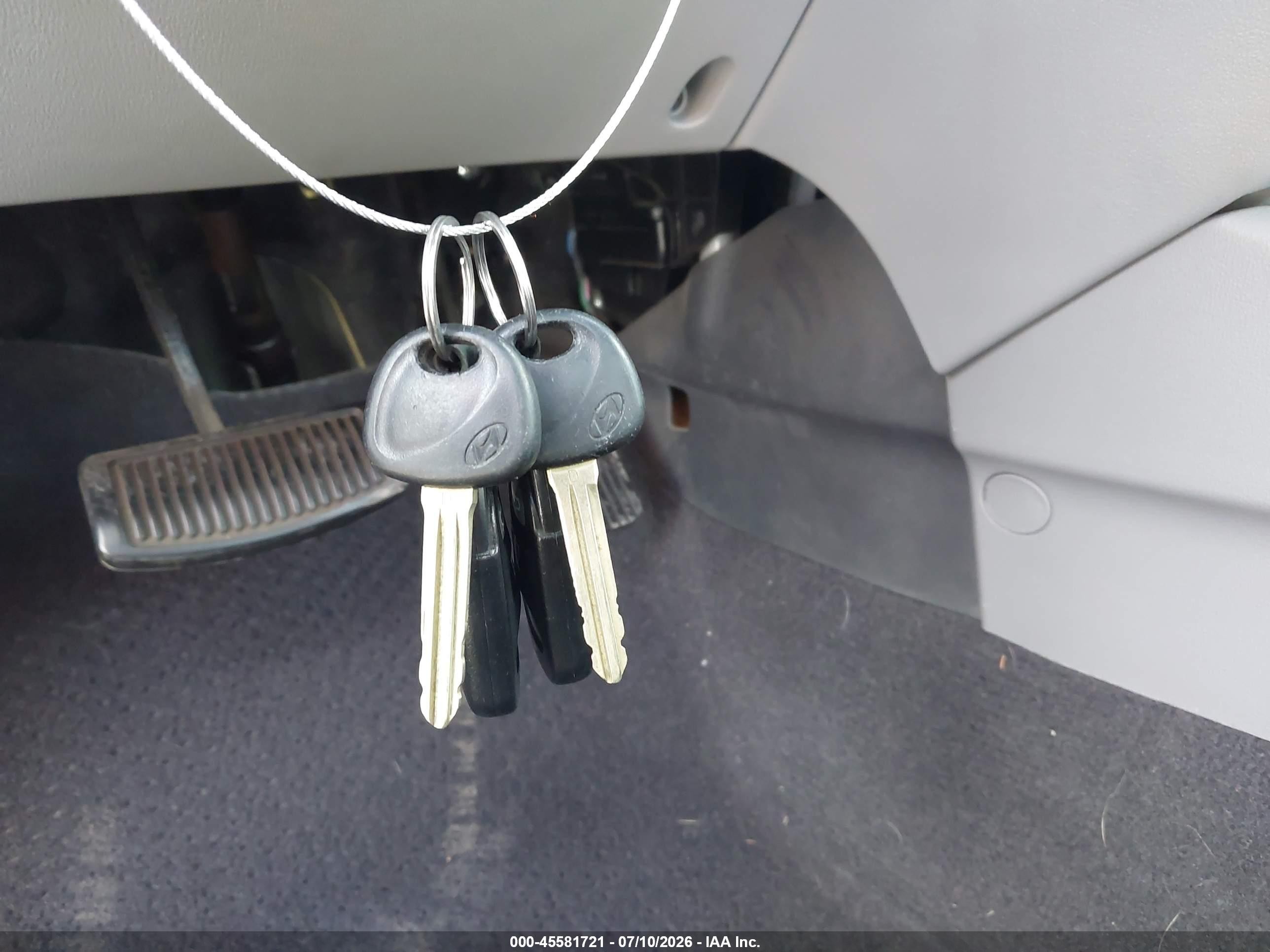 2008 Hyundai Elantra Gls/se Gray vin: KMHDU46D88U557861
