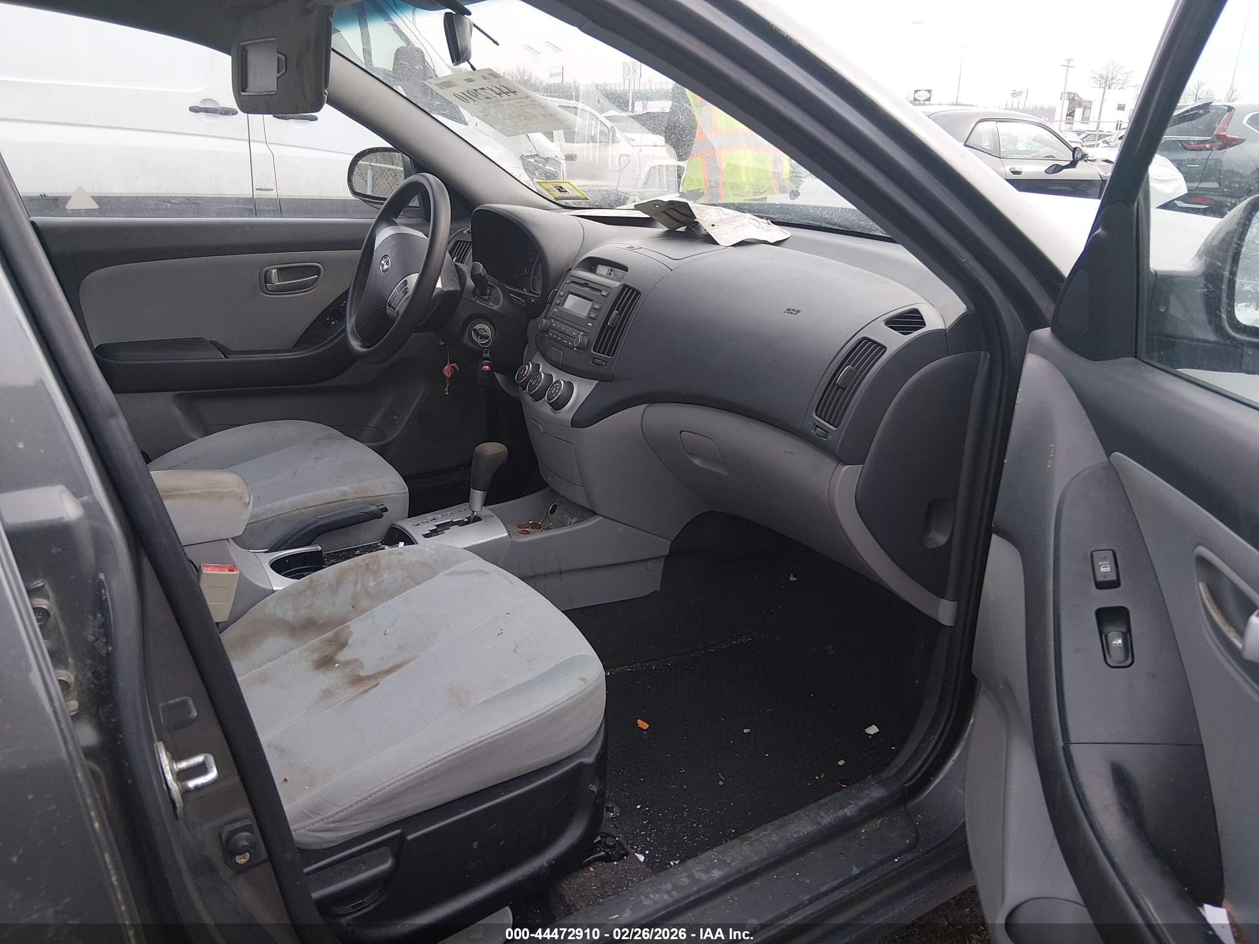 2008 Hyundai Elantra Gls/se Gray vin: KMHDU46D88U583845