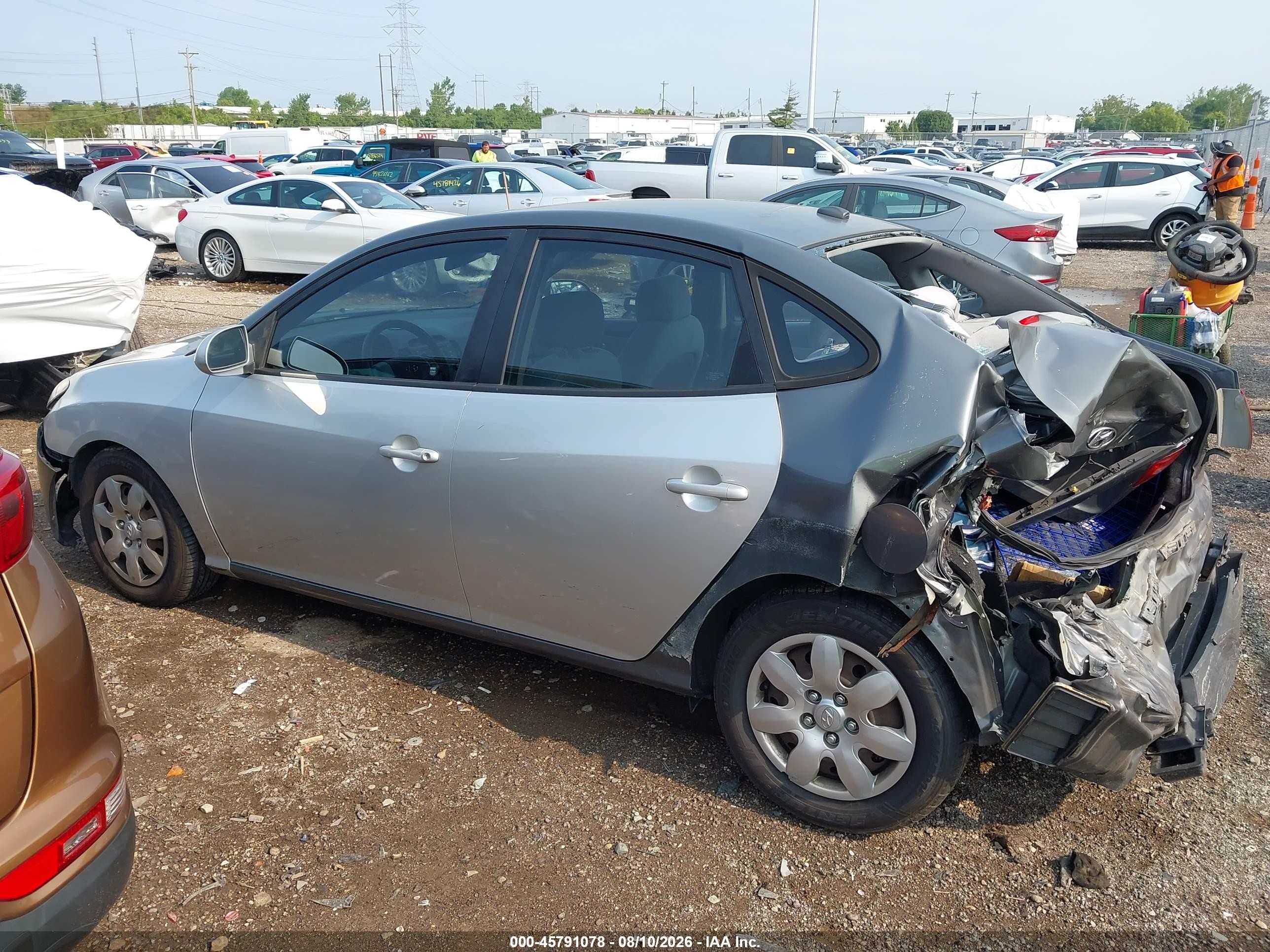 2009 Hyundai Elantra Gls Gray vin: KMHDU46D89U601990