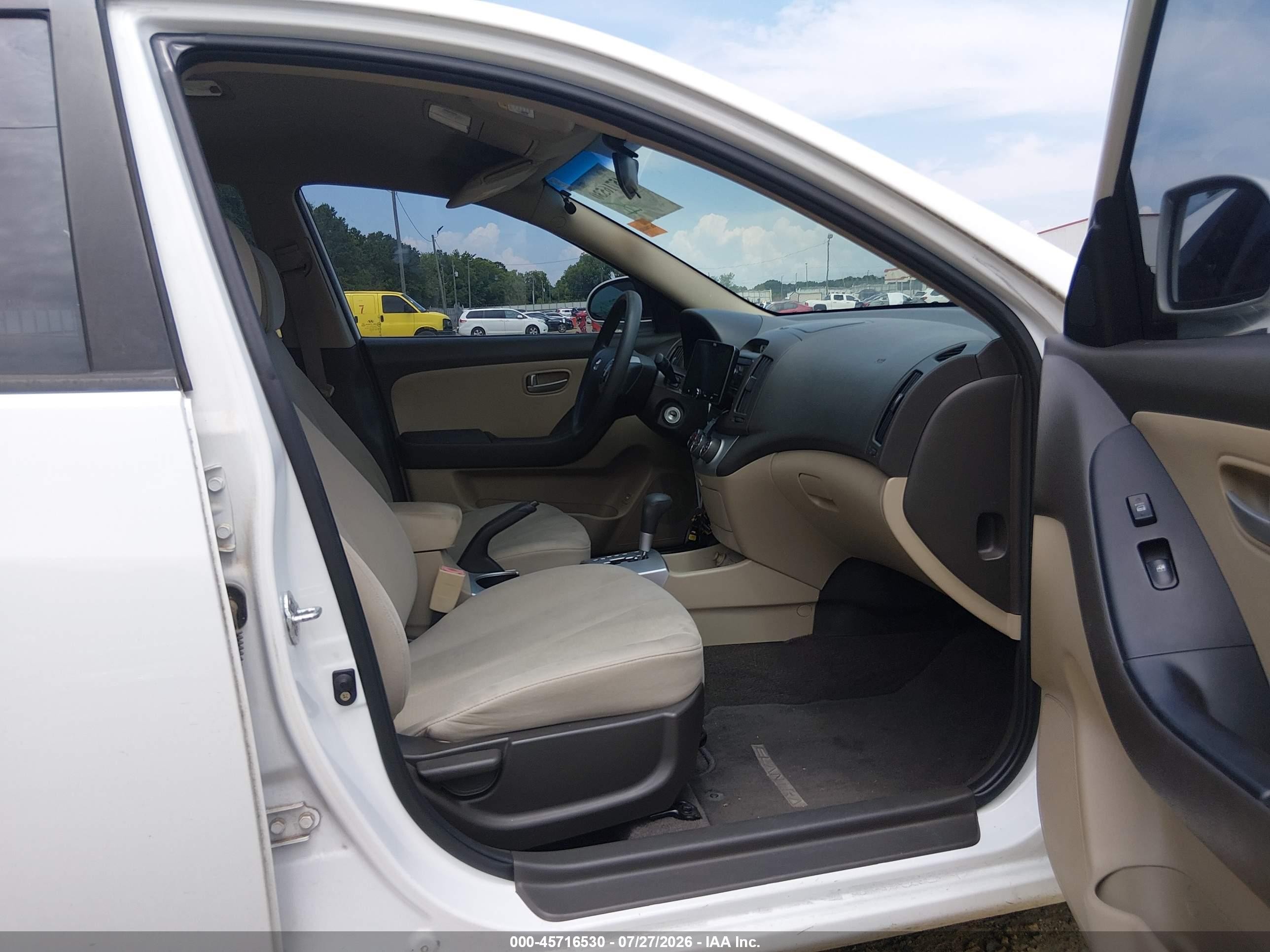 2009 Hyundai Elantra Gls White vin: KMHDU46D89U611189