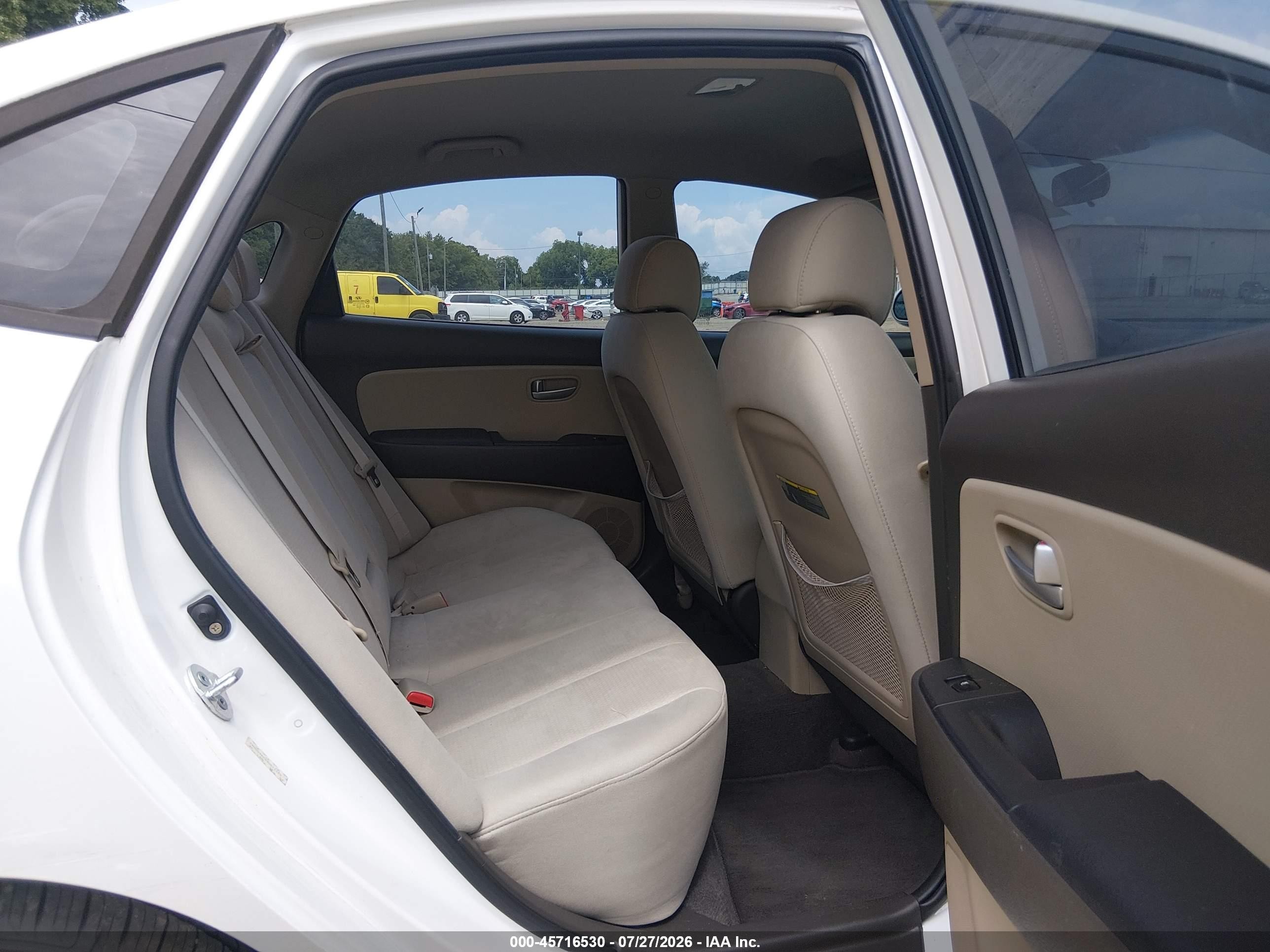 2009 Hyundai Elantra Gls White vin: KMHDU46D89U611189