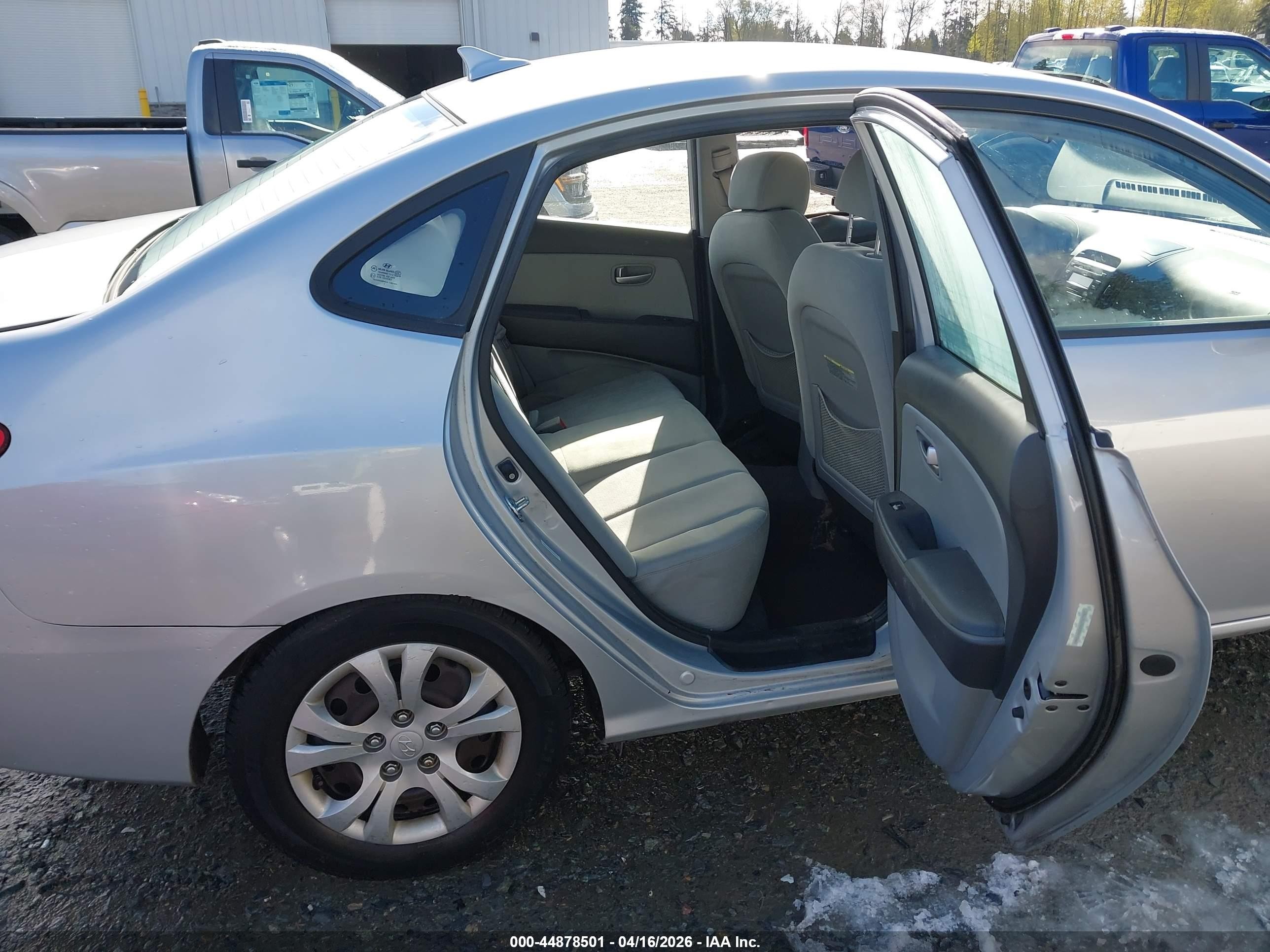 2009 Hyundai Elantra Gls Gray vin: KMHDU46D89U797767