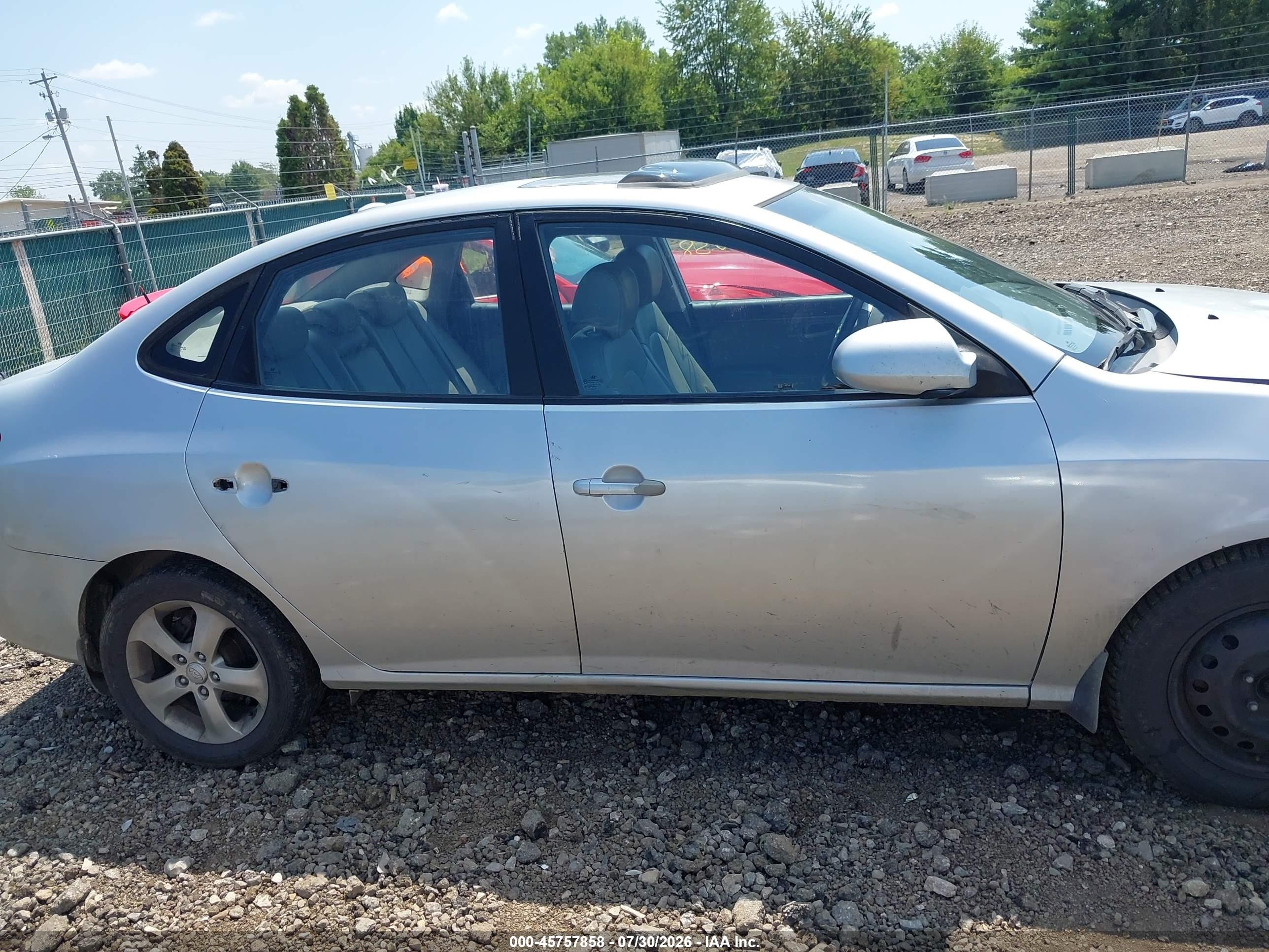 2008 Hyundai Elantra Gls/se Silver vin: KMHDU46D98U334471