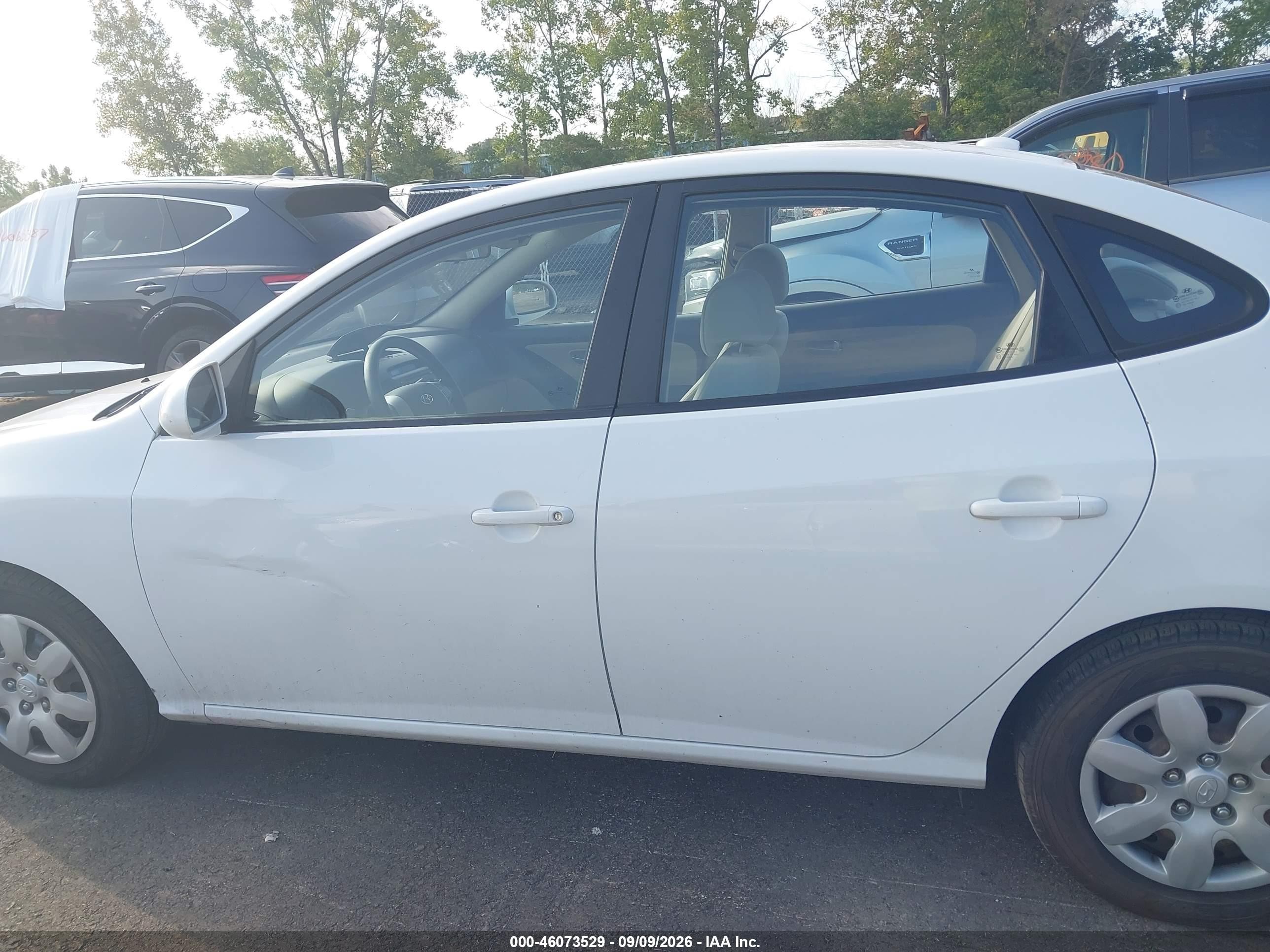 2008 Hyundai Elantra Gls/se Белый vin: KMHDU46D98U456926