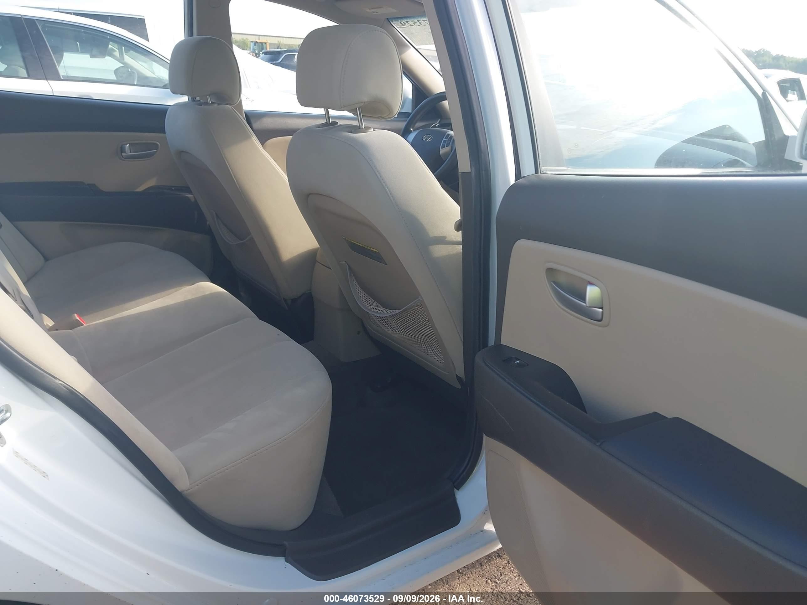 2008 Hyundai Elantra Gls/se Белый vin: KMHDU46D98U456926