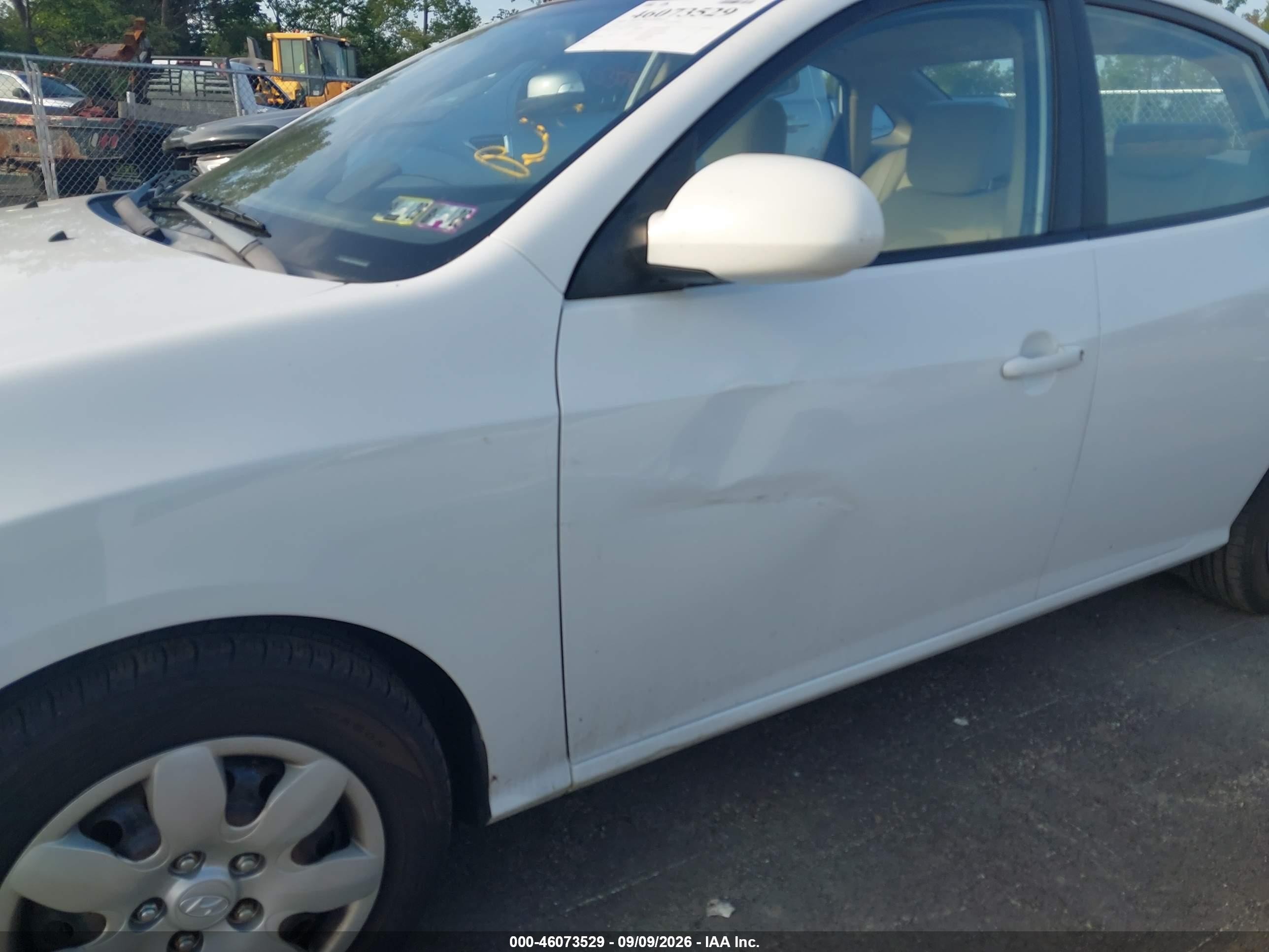 2008 Hyundai Elantra Gls/se Белый vin: KMHDU46D98U456926